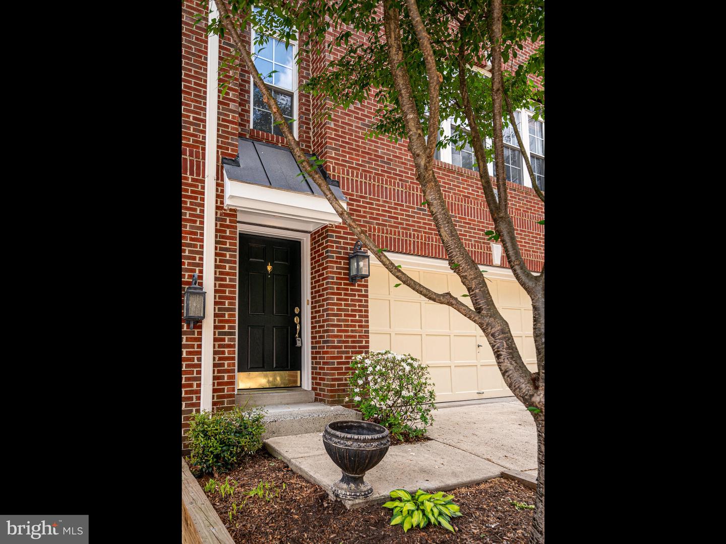 47795 SCOTSBOROUGH SQ, STERLING, Virginia 20165, 3 Bedrooms Bedrooms, ,2 BathroomsBathrooms,Residential,For sale,47795 SCOTSBOROUGH SQ,VALO2095294 MLS # VALO2095294