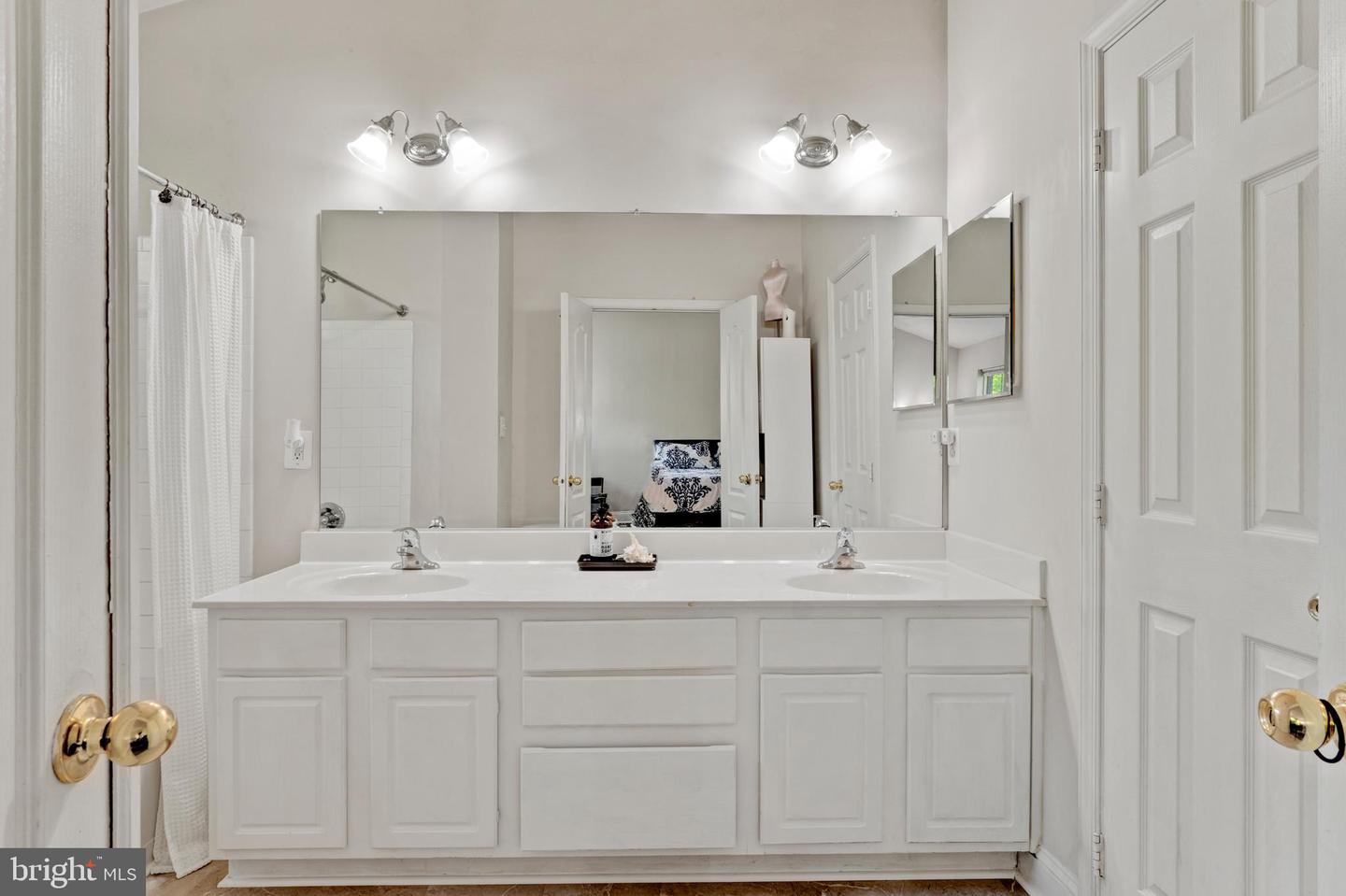2500 BLUE POOL DR, WOODBRIDGE, Virginia 22191, 4 Bedrooms Bedrooms, ,3 BathroomsBathrooms,Residential,For sale,2500 BLUE POOL DR,VAPW2093644 MLS # VAPW2093644