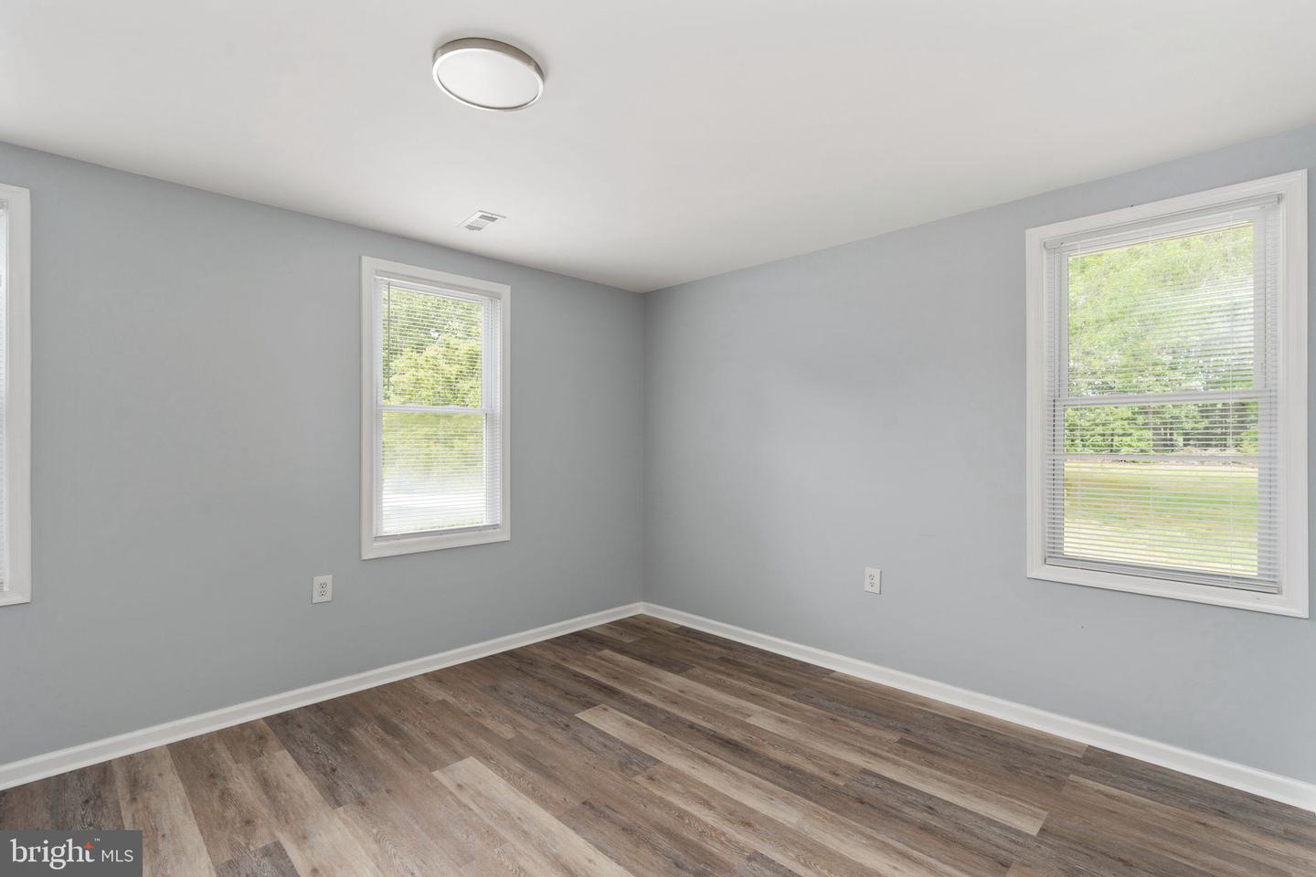 13405 DAHLGREN RD, KING GEORGE, Virginia 22485, 3 Bedrooms Bedrooms, ,2 BathroomsBathrooms,Residential,For sale,13405 DAHLGREN RD,VAKG2006356 MLS # VAKG2006356