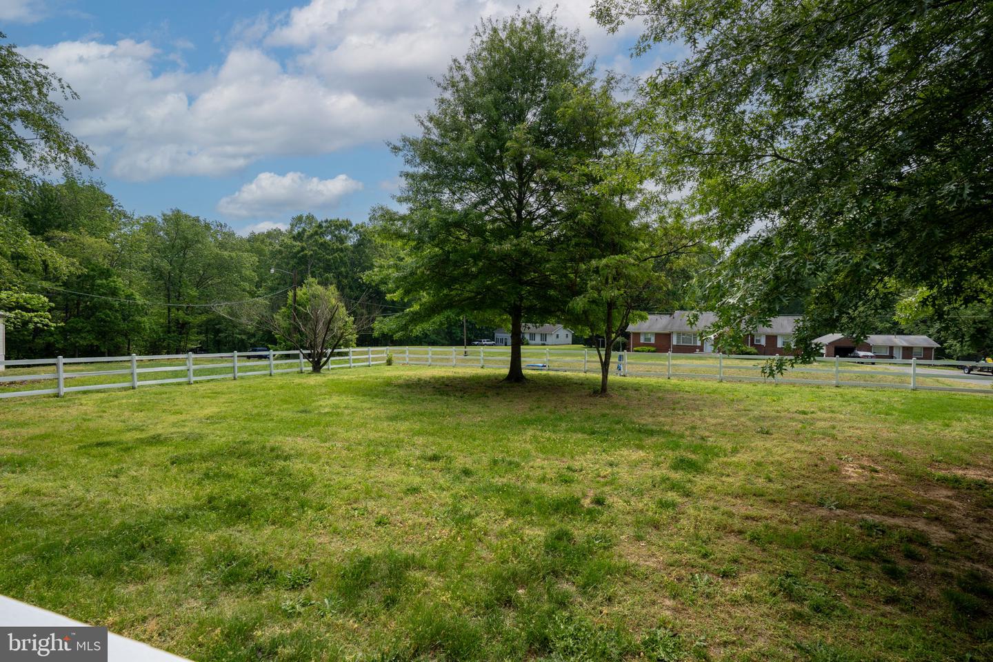 13405 DAHLGREN RD, KING GEORGE, Virginia 22485, 3 Bedrooms Bedrooms, ,2 BathroomsBathrooms,Residential,For sale,13405 DAHLGREN RD,VAKG2006356 MLS # VAKG2006356