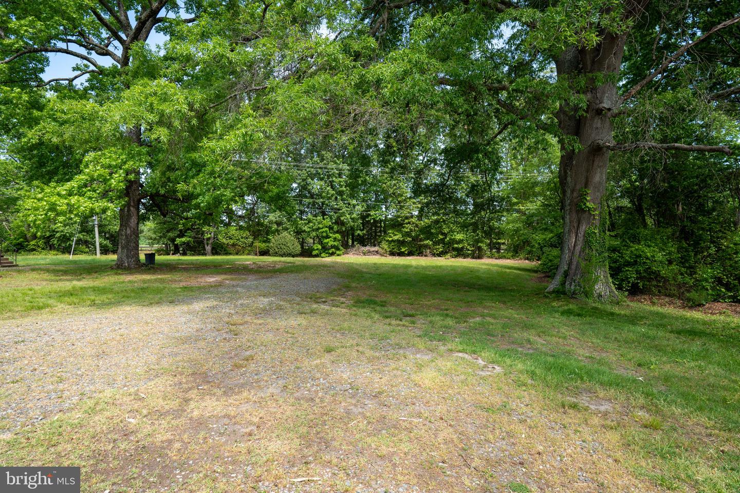 13405 DAHLGREN RD, KING GEORGE, Virginia 22485, 3 Bedrooms Bedrooms, ,2 BathroomsBathrooms,Residential,For sale,13405 DAHLGREN RD,VAKG2006356 MLS # VAKG2006356
