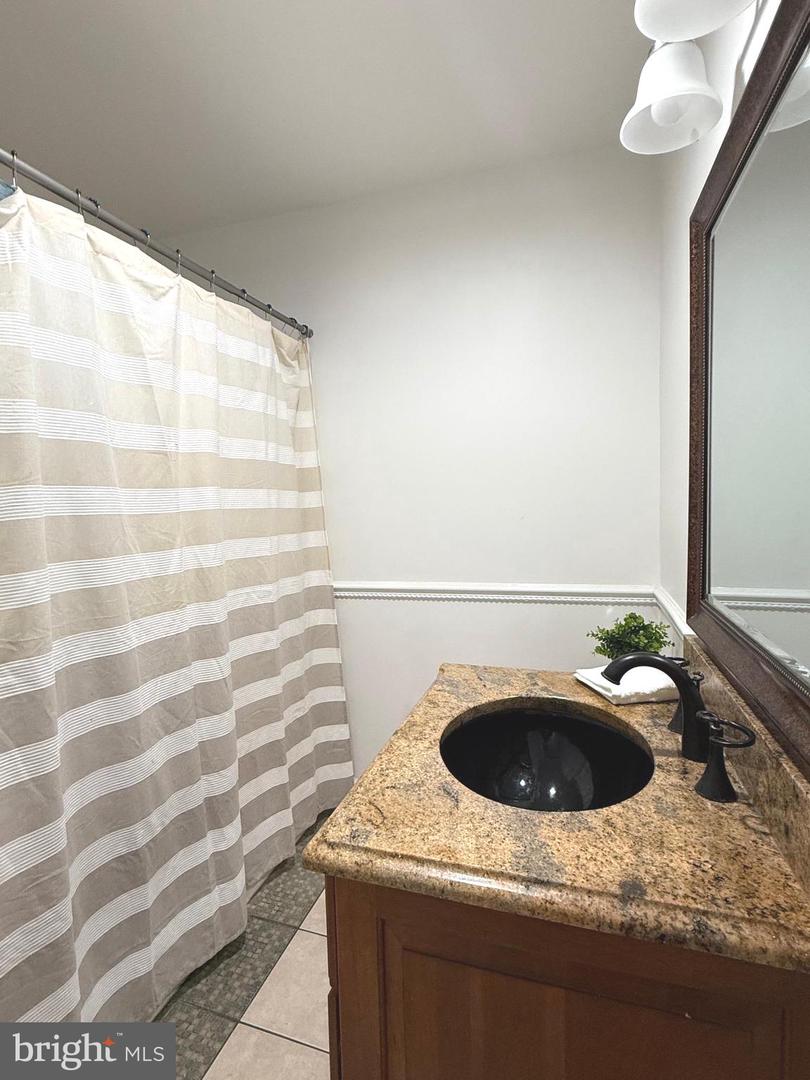 19127 WINDSOR RD, TRIANGLE, Virginia 22172, 4 Bedrooms Bedrooms, ,2 BathroomsBathrooms,Residential,For sale,19127 WINDSOR RD,VAPW2093656 MLS # VAPW2093656