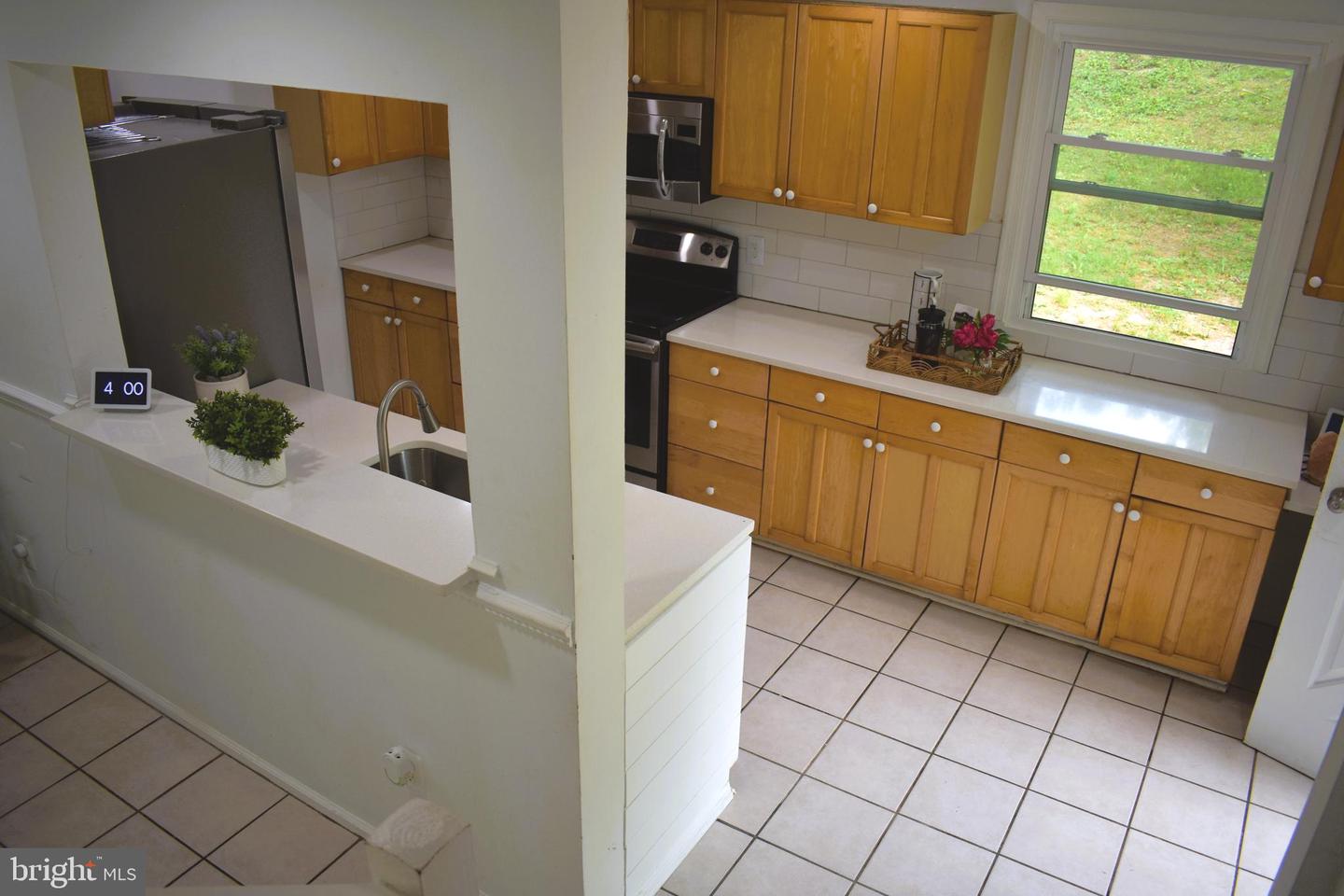 19127 WINDSOR RD, TRIANGLE, Virginia 22172, 4 Bedrooms Bedrooms, ,2 BathroomsBathrooms,Residential,For sale,19127 WINDSOR RD,VAPW2093656 MLS # VAPW2093656