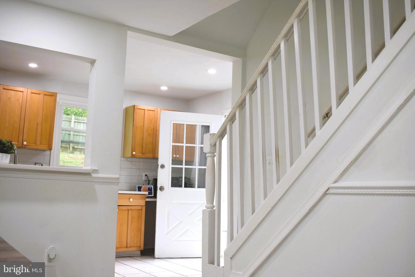 19127 WINDSOR RD, TRIANGLE, Virginia 22172, 4 Bedrooms Bedrooms, ,2 BathroomsBathrooms,Residential,For sale,19127 WINDSOR RD,VAPW2093656 MLS # VAPW2093656