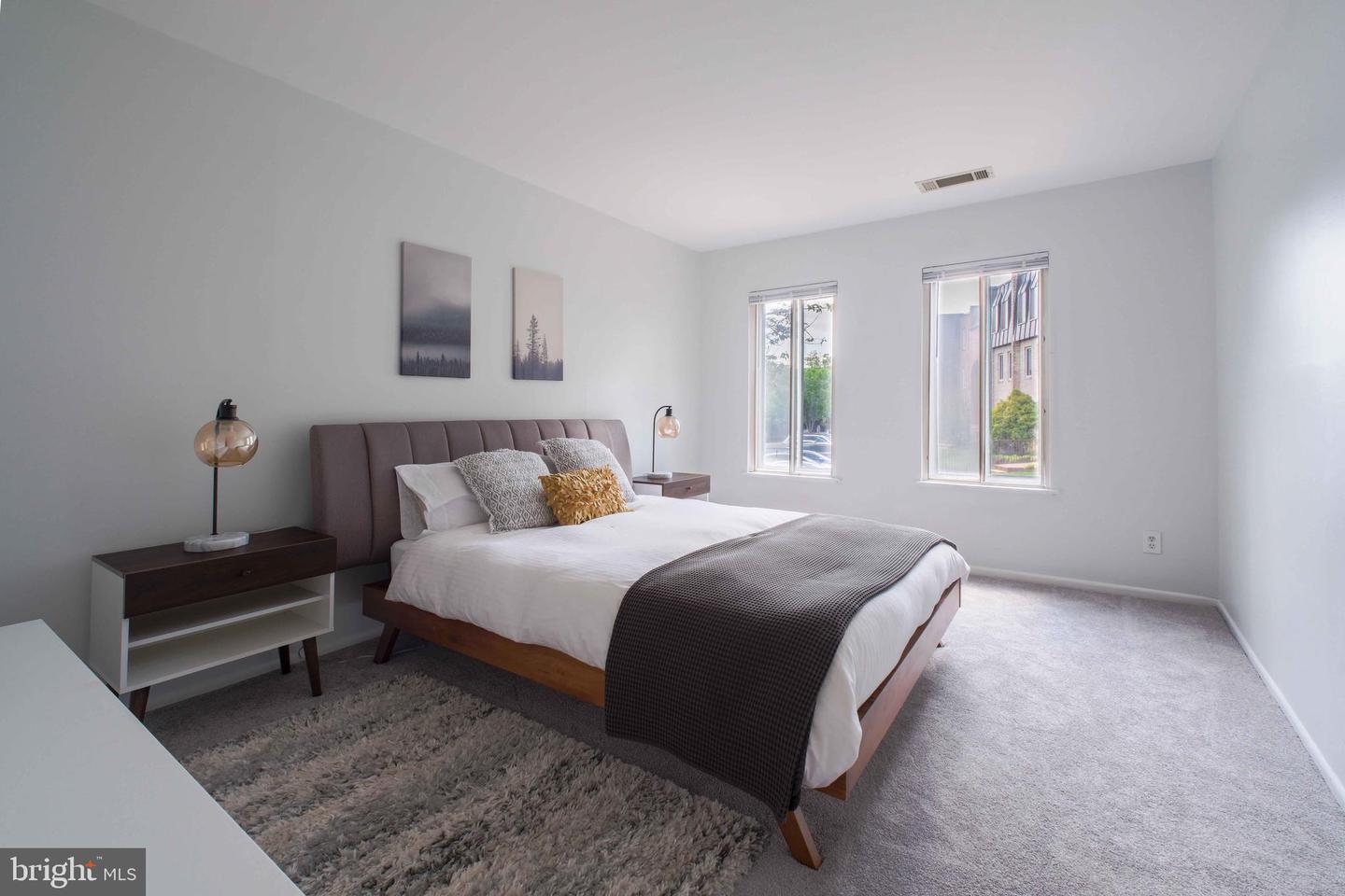 5065 7TH RD S #202, ARLINGTON, Virginia 22204, 3 Bedrooms Bedrooms, ,2 BathroomsBathrooms,Residential,For sale,5065 7TH RD S #202,VAAR2056884 MLS # VAAR2056884