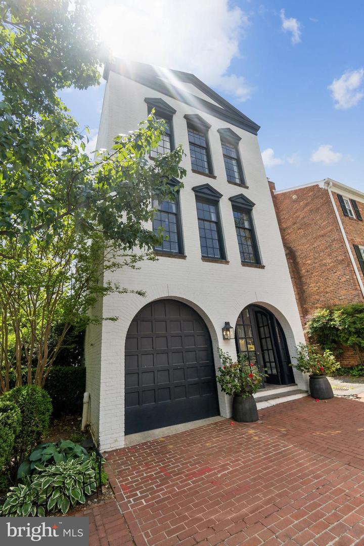 2722 O ST NW, WASHINGTON, District Of Columbia 20007, 4 Bedrooms Bedrooms, ,3 BathroomsBathrooms,Residential,For sale,2722 O ST NW,DCDC2198346 MLS # DCDC2198346