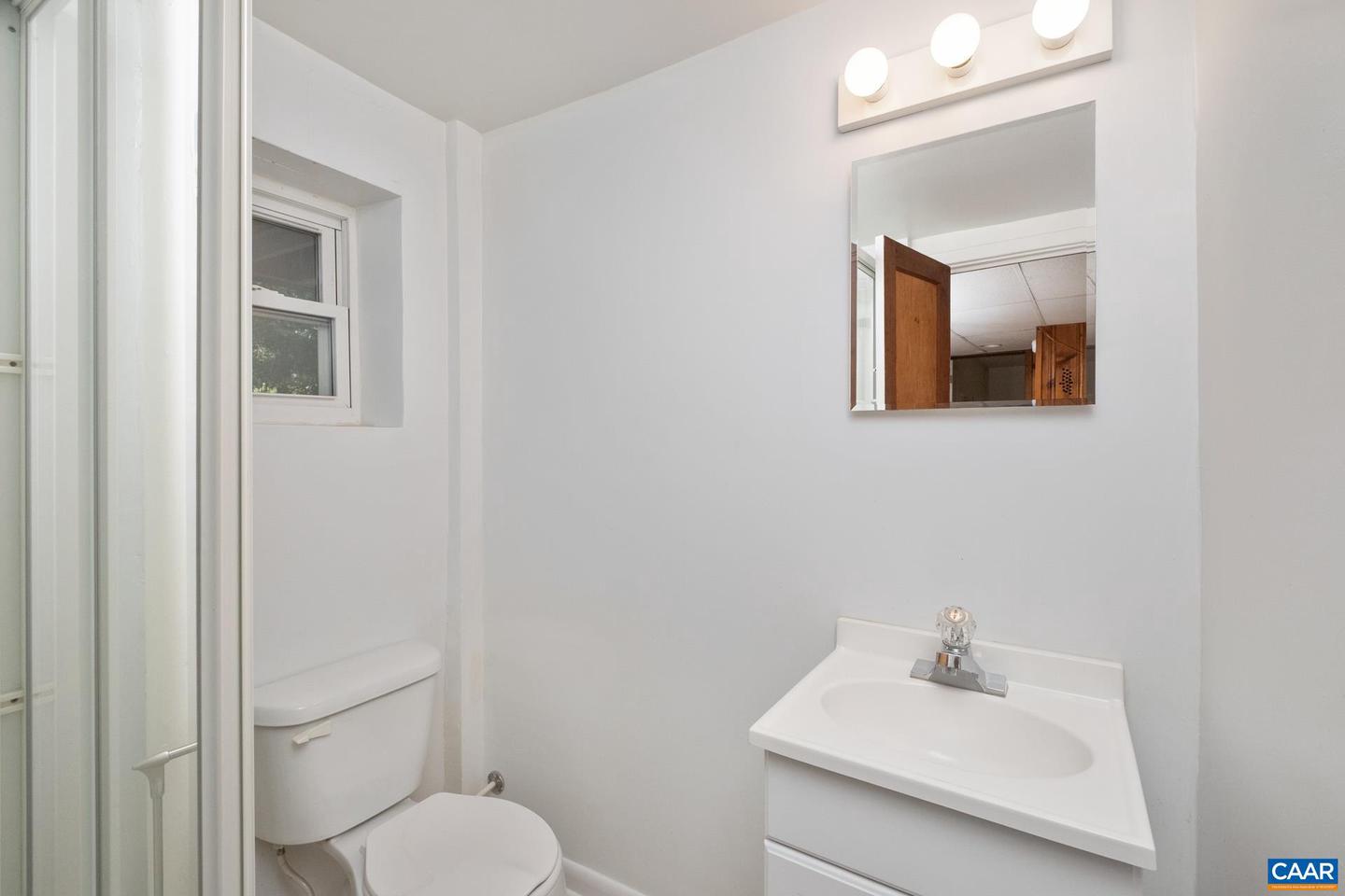 110 WARREN LN, CHARLOTTESVILLE, Virginia 22901, 5 Bedrooms Bedrooms, ,3 BathroomsBathrooms,Residential,For sale,110 WARREN LN,663940 MLS # 663940