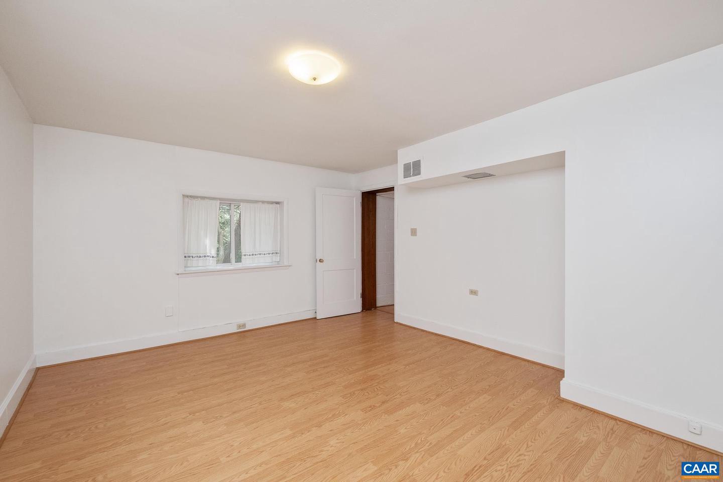 110 WARREN LN, CHARLOTTESVILLE, Virginia 22901, 5 Bedrooms Bedrooms, ,3 BathroomsBathrooms,Residential,For sale,110 WARREN LN,663940 MLS # 663940
