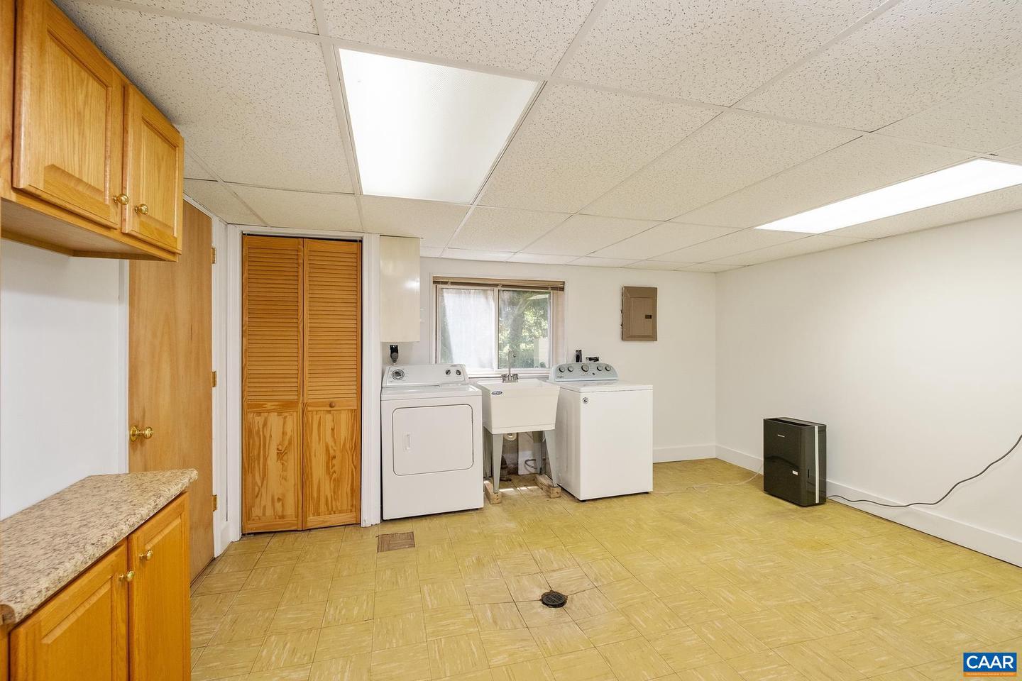 110 WARREN LN, CHARLOTTESVILLE, Virginia 22901, 5 Bedrooms Bedrooms, ,3 BathroomsBathrooms,Residential,For sale,110 WARREN LN,663940 MLS # 663940