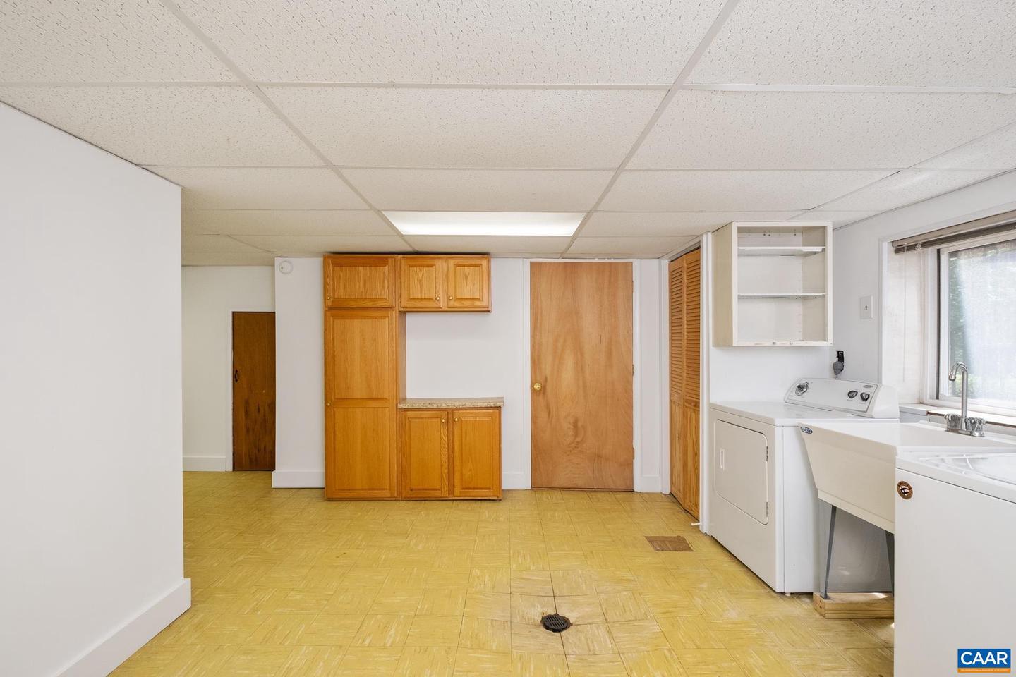 110 WARREN LN, CHARLOTTESVILLE, Virginia 22901, 5 Bedrooms Bedrooms, ,3 BathroomsBathrooms,Residential,For sale,110 WARREN LN,663940 MLS # 663940