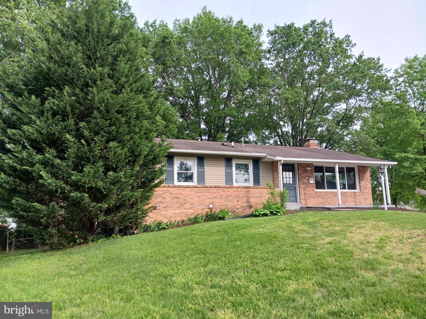 9875 MCGILL CT, MANASSAS, Virginia 20109, 4 Bedrooms Bedrooms, ,2 BathroomsBathrooms,Residential,For sale,9875 MCGILL CT,VAPW2093662 MLS # VAPW2093662