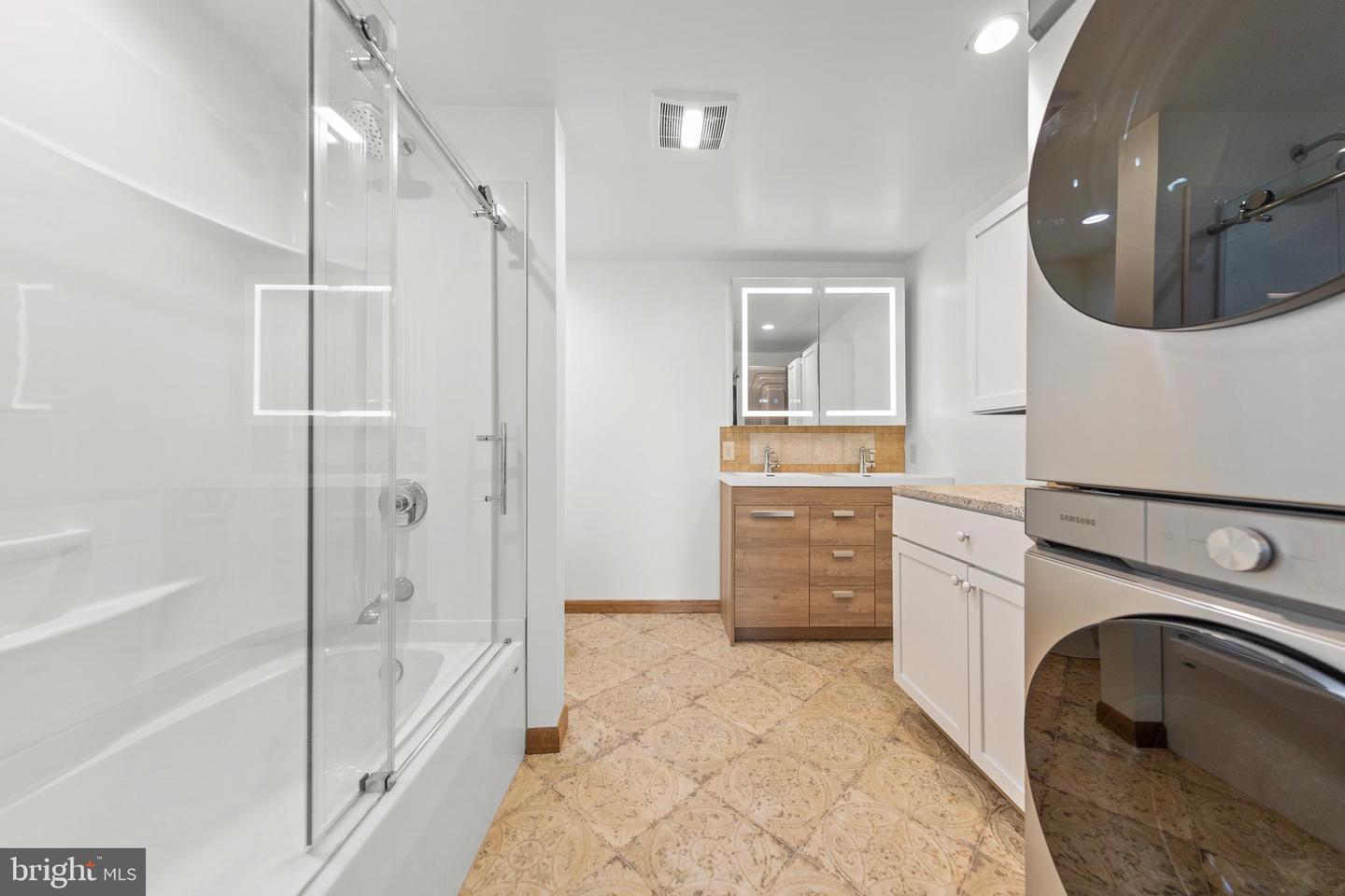 112 W GERMAIN ST, WINCHESTER, Virginia 22601, 3 Bedrooms Bedrooms, ,2 BathroomsBathrooms,Residential,For sale,112 W GERMAIN ST,VAWI2007618 MLS # VAWI2007618