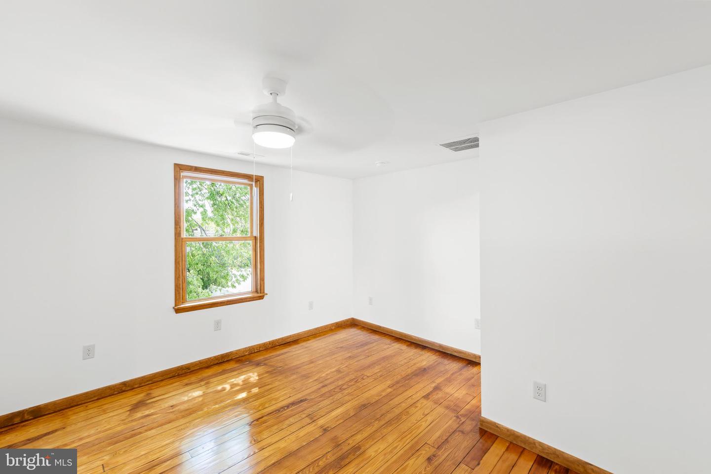 112 W GERMAIN ST, WINCHESTER, Virginia 22601, 3 Bedrooms Bedrooms, ,2 BathroomsBathrooms,Residential,For sale,112 W GERMAIN ST,VAWI2007618 MLS # VAWI2007618