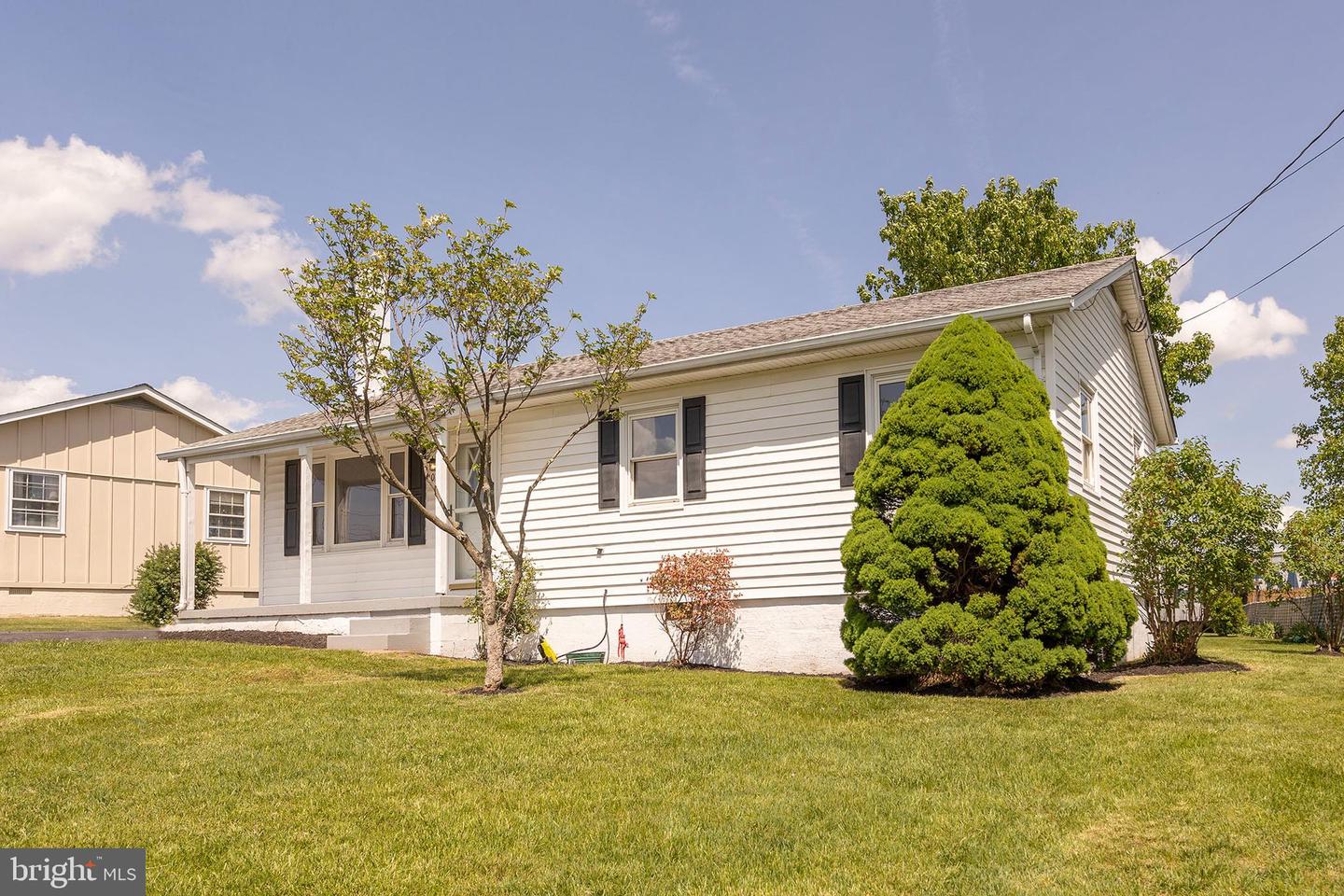 107 HILLTOP TER, WINCHESTER, Virginia 22602, 3 Bedrooms Bedrooms, ,1 BathroomBathrooms,Residential,For sale,107 HILLTOP TER,VAFV2033830 MLS # VAFV2033830