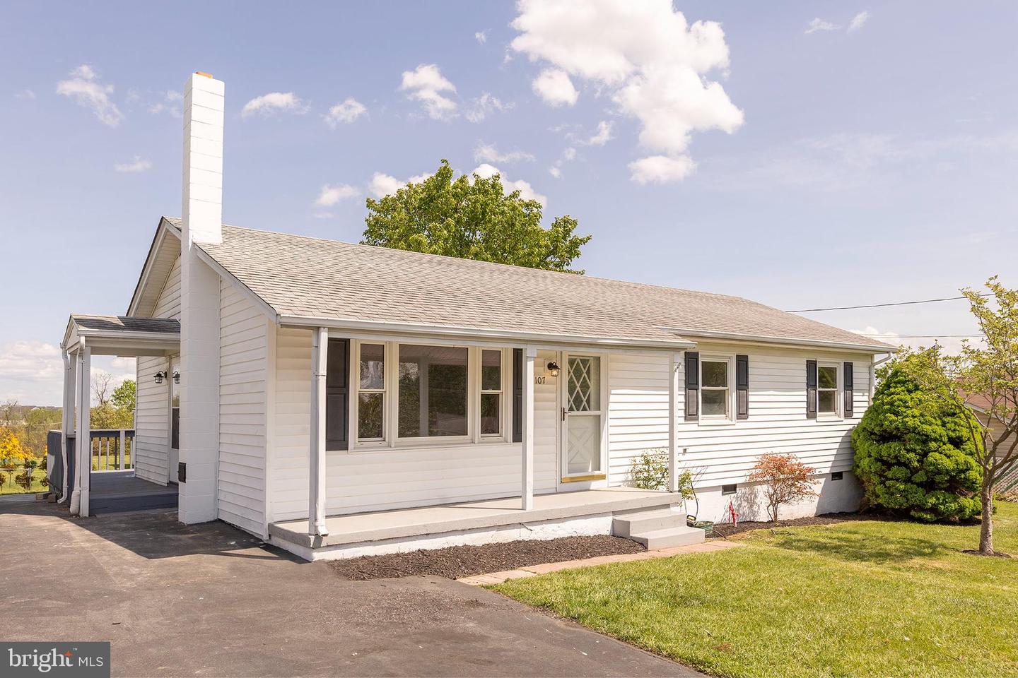107 HILLTOP TER, WINCHESTER, Virginia 22602, 3 Bedrooms Bedrooms, ,1 BathroomBathrooms,Residential,For sale,107 HILLTOP TER,VAFV2033830 MLS # VAFV2033830
