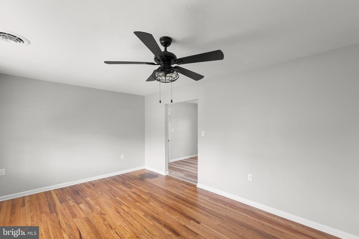 107 HILLTOP TER, WINCHESTER, Virginia 22602, 3 Bedrooms Bedrooms, ,1 BathroomBathrooms,Residential,For sale,107 HILLTOP TER,VAFV2033830 MLS # VAFV2033830