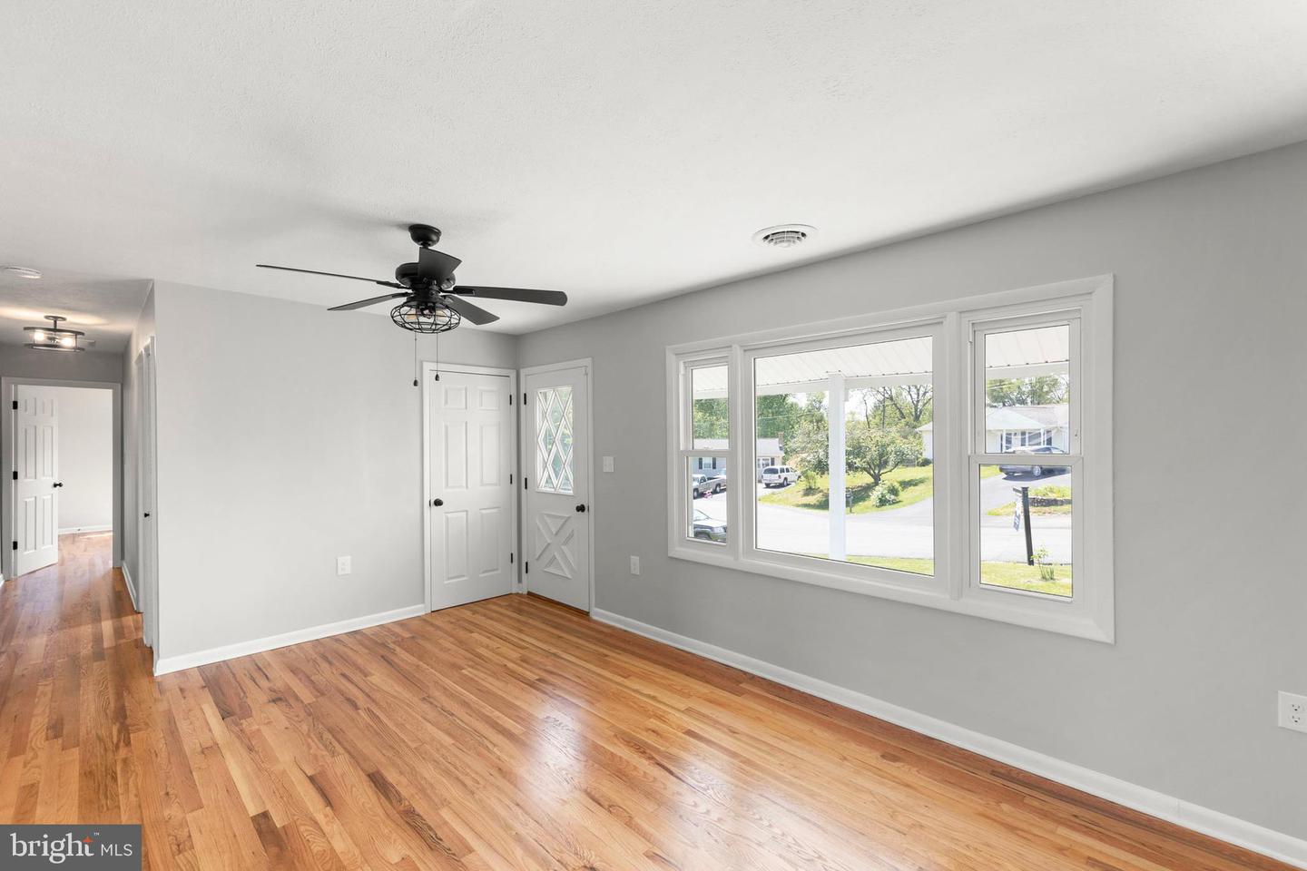 107 HILLTOP TER, WINCHESTER, Virginia 22602, 3 Bedrooms Bedrooms, ,1 BathroomBathrooms,Residential,For sale,107 HILLTOP TER,VAFV2033830 MLS # VAFV2033830