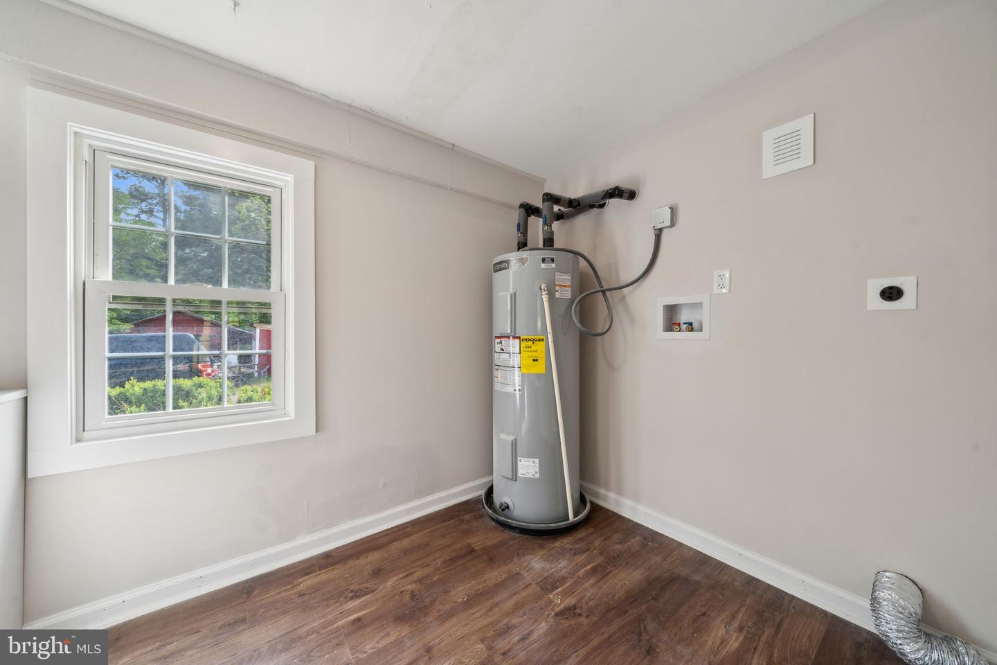 2651 CARMINES ISLAND RD, HAYES, Virginia 23072, 3 Bedrooms Bedrooms, ,3 BathroomsBathrooms,Residential,For sale,2651 CARMINES ISLAND RD,VAGV2000126 MLS # VAGV2000126