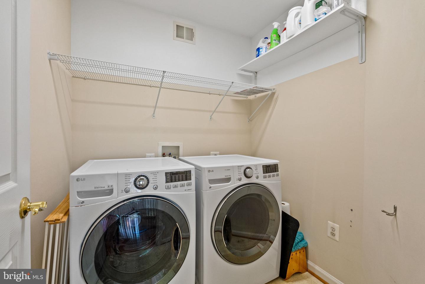 5393 ABERNATHY CT, FAIRFAX, Virginia 22032, 5 Bedrooms Bedrooms, ,4 BathroomsBathrooms,Residential,For sale,5393 ABERNATHY CT,VAFX2237960 MLS # VAFX2237960