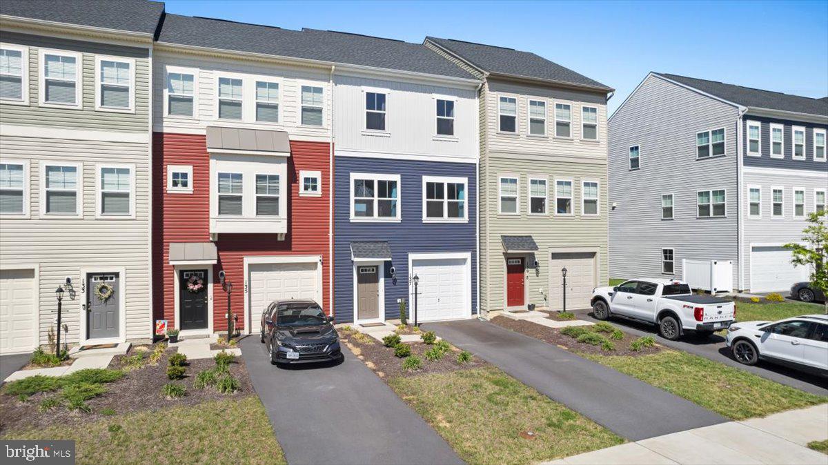 137 JEWEL BOX DR, STEPHENSON, Virginia 22656, 3 Bedrooms Bedrooms, ,2 BathroomsBathrooms,Residential,For sale,137 JEWEL BOX DR,VAFV2033824 MLS # VAFV2033824