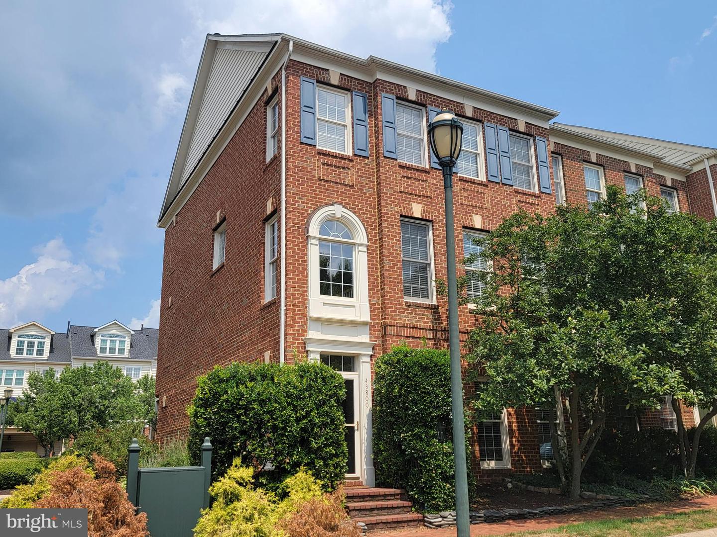 43800 BALLYBUNION TER, LEESBURG, Virginia 20176, 3 Bedrooms Bedrooms, ,3 BathroomsBathrooms,Residential,For sale,43800 BALLYBUNION TER,VALO2095356 MLS # VALO2095356