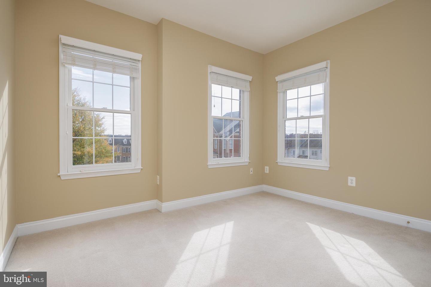 43800 BALLYBUNION TER, LEESBURG, Virginia 20176, 3 Bedrooms Bedrooms, ,3 BathroomsBathrooms,Residential,For sale,43800 BALLYBUNION TER,VALO2095356 MLS # VALO2095356