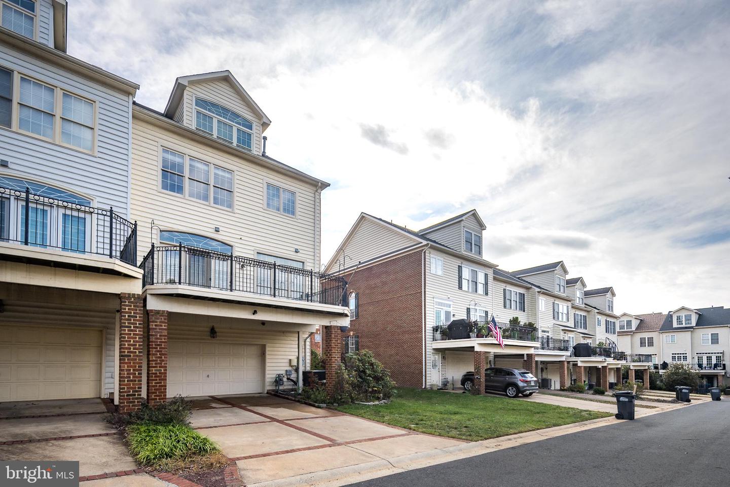 43800 BALLYBUNION TER, LEESBURG, Virginia 20176, 3 Bedrooms Bedrooms, ,3 BathroomsBathrooms,Residential,For sale,43800 BALLYBUNION TER,VALO2095356 MLS # VALO2095356