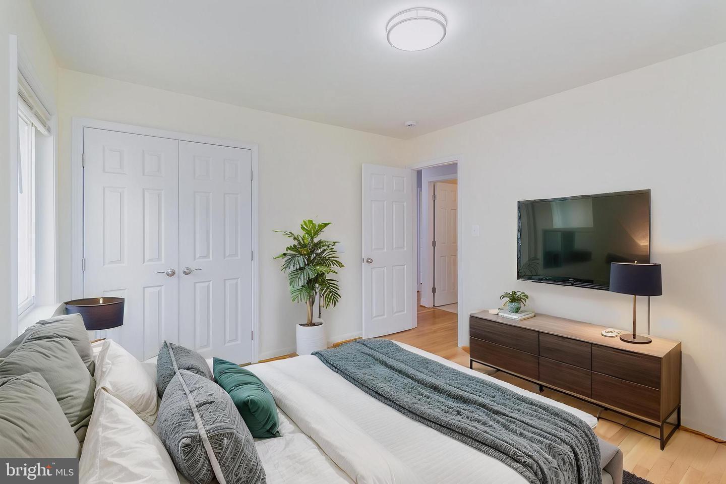 6122 YELLOWSTONE DR, ALEXANDRIA, Virginia 22312, 3 Bedrooms Bedrooms, ,2 BathroomsBathrooms,Residential,For sale,6122 YELLOWSTONE DR,VAFX2238148 MLS # VAFX2238148