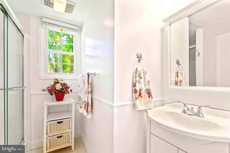 10728 ZION DR, FAIRFAX, Virginia 22032, 5 Bedrooms Bedrooms, ,3 BathroomsBathrooms,Residential,For sale,10728 ZION DR,VAFX2238150 MLS # VAFX2238150