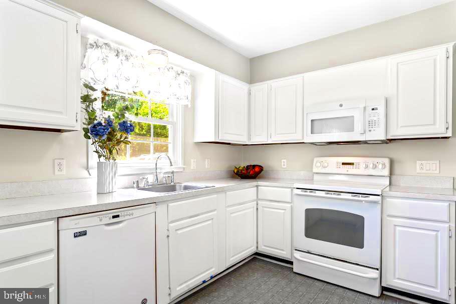 10728 ZION DR, FAIRFAX, Virginia 22032, 5 Bedrooms Bedrooms, ,3 BathroomsBathrooms,Residential,For sale,10728 ZION DR,VAFX2238150 MLS # VAFX2238150