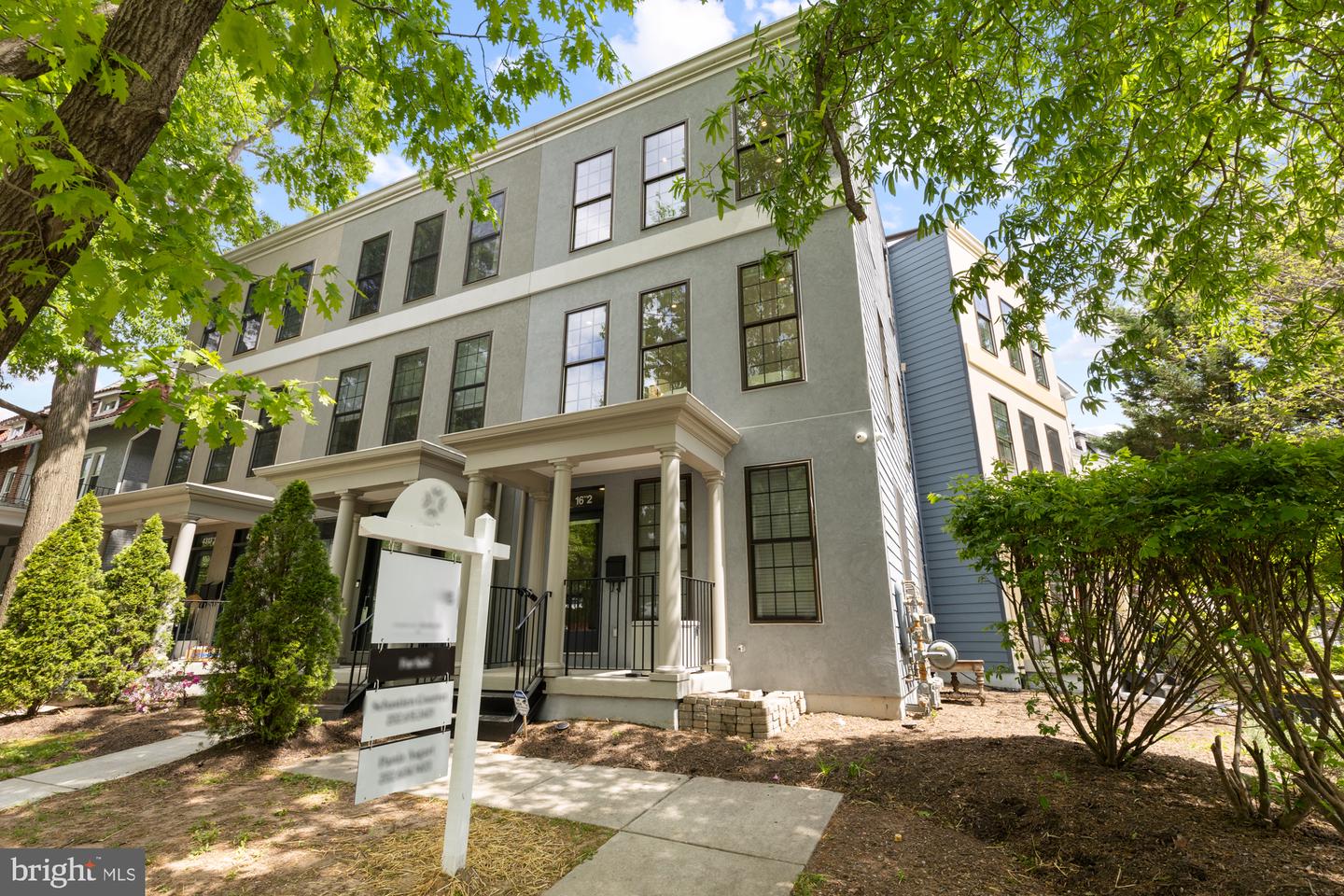 16 GRANT CIR NW #2, WASHINGTON, District Of Columbia 20011, 3 Bedrooms Bedrooms, ,2 BathroomsBathrooms,Residential,For sale,16 GRANT CIR NW #2,DCDC2198690 MLS # DCDC2198690
