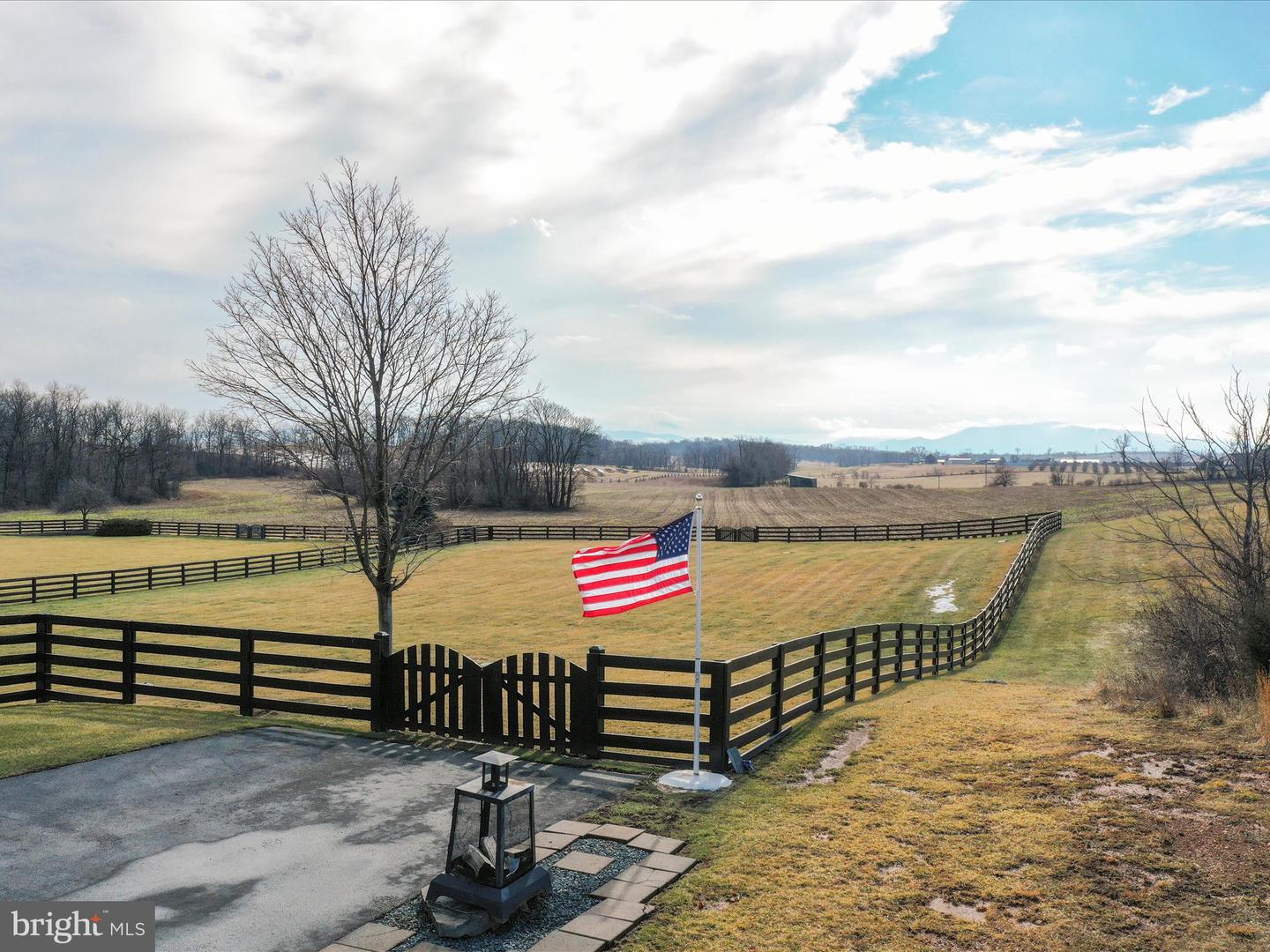 191 INEZ LN, STEPHENS CITY, Virginia 22655, 4 Bedrooms Bedrooms, ,4 BathroomsBathrooms,Residential,For sale,191 INEZ LN,VAFV2033854 MLS # VAFV2033854