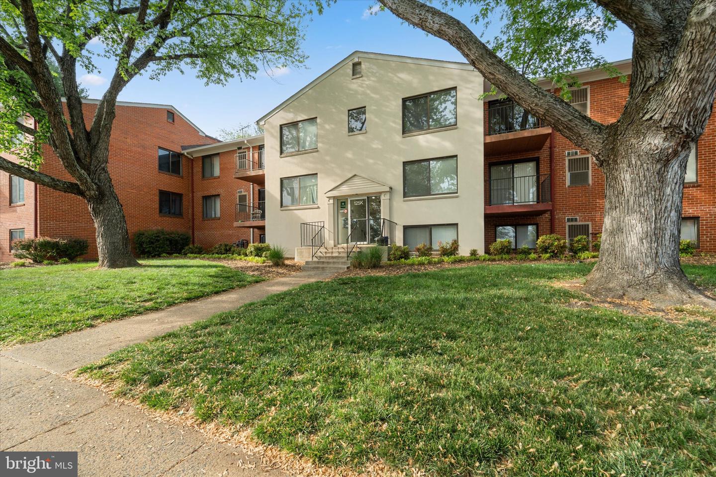 125-K CLUBHOUSE DR SW #11, LEESBURG, Virginia 20175, 1 Bedroom Bedrooms, ,1 BathroomBathrooms,Residential,For sale,125-K CLUBHOUSE DR SW #11,VALO2095408 MLS # VALO2095408