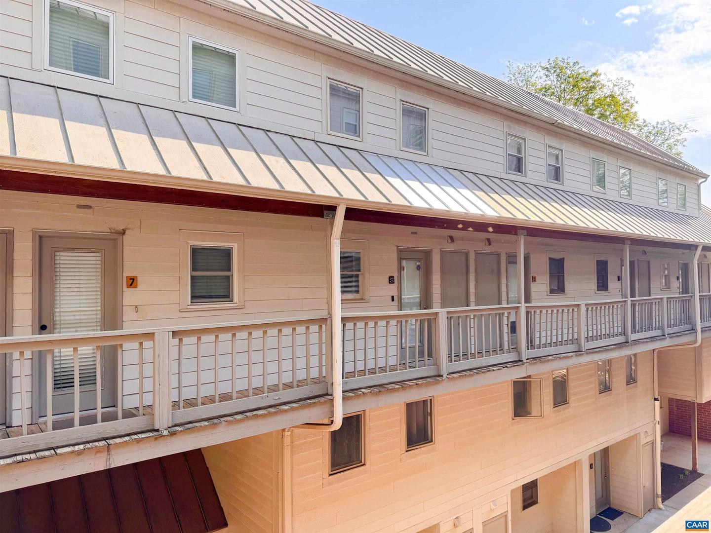 1305 WERTLAND ST #B-8, CHARLOTTESVILLE, Virginia 22903, 2 Bedrooms Bedrooms, ,2 BathroomsBathrooms,Residential,For sale,1305 WERTLAND ST #B-8,663995 MLS # 663995