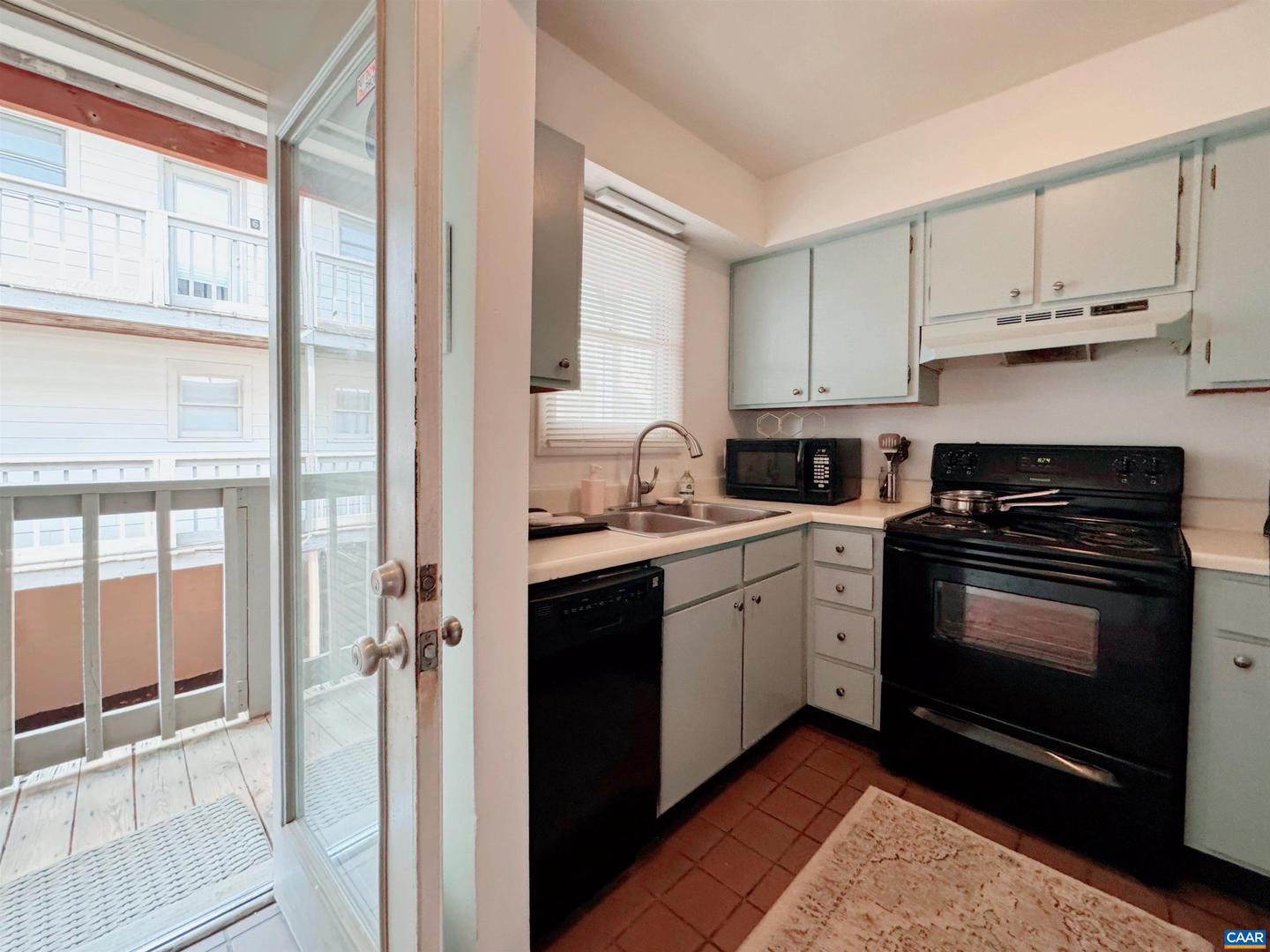 1305 WERTLAND ST #B-8, CHARLOTTESVILLE, Virginia 22903, 2 Bedrooms Bedrooms, ,2 BathroomsBathrooms,Residential,For sale,1305 WERTLAND ST #B-8,663995 MLS # 663995