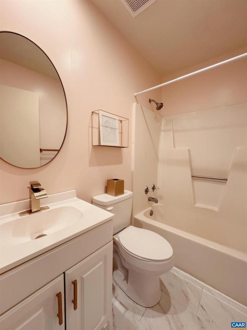 1305 WERTLAND ST #B-8, CHARLOTTESVILLE, Virginia 22903, 2 Bedrooms Bedrooms, ,2 BathroomsBathrooms,Residential,For sale,1305 WERTLAND ST #B-8,663995 MLS # 663995