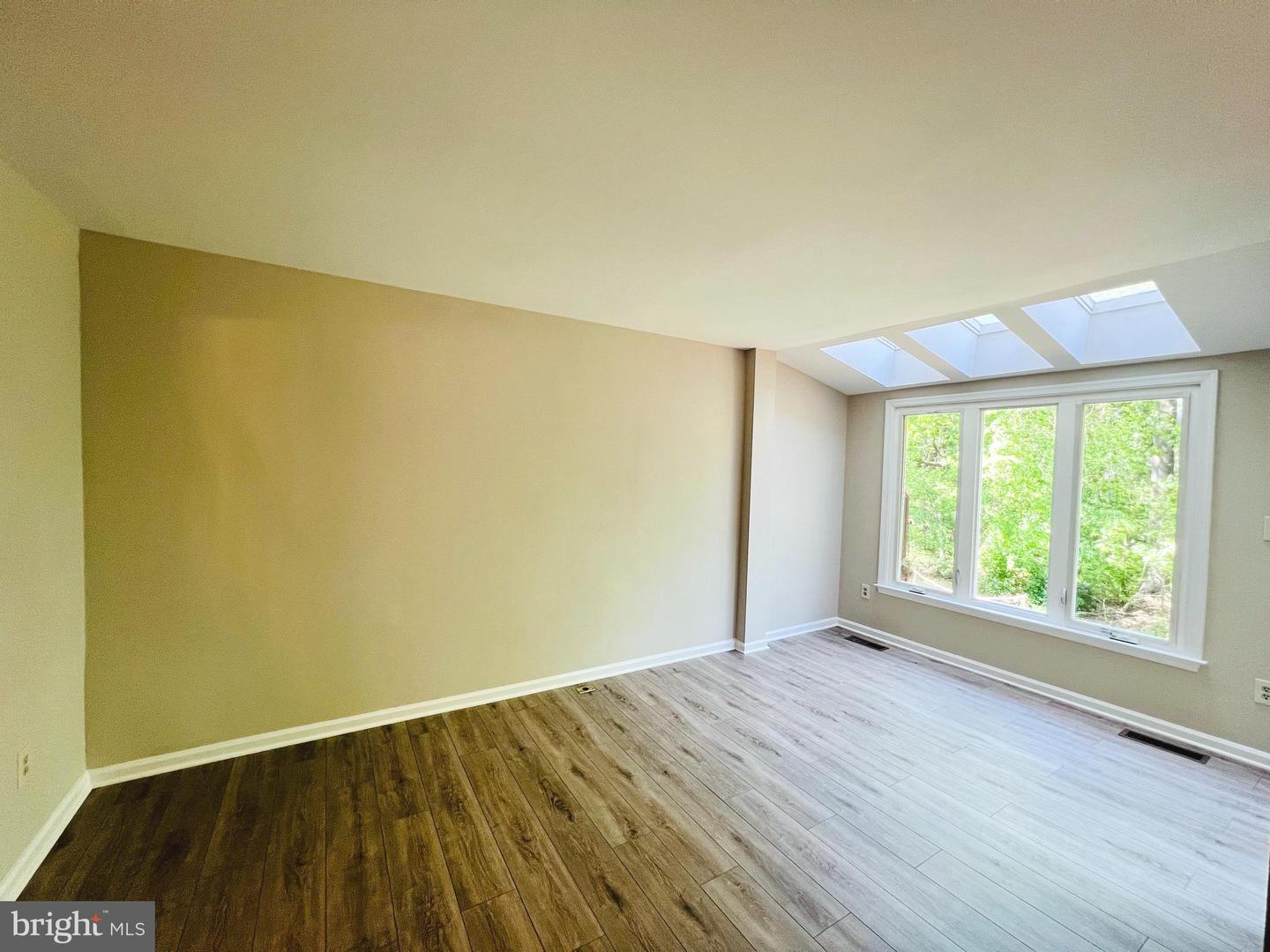 6062 CLAY SPUR CT, CENTREVILLE, Virginia 20121, 3 Bedrooms Bedrooms, ,3 BathroomsBathrooms,Residential,For sale,6062 CLAY SPUR CT,VAFX2238214 MLS # VAFX2238214
