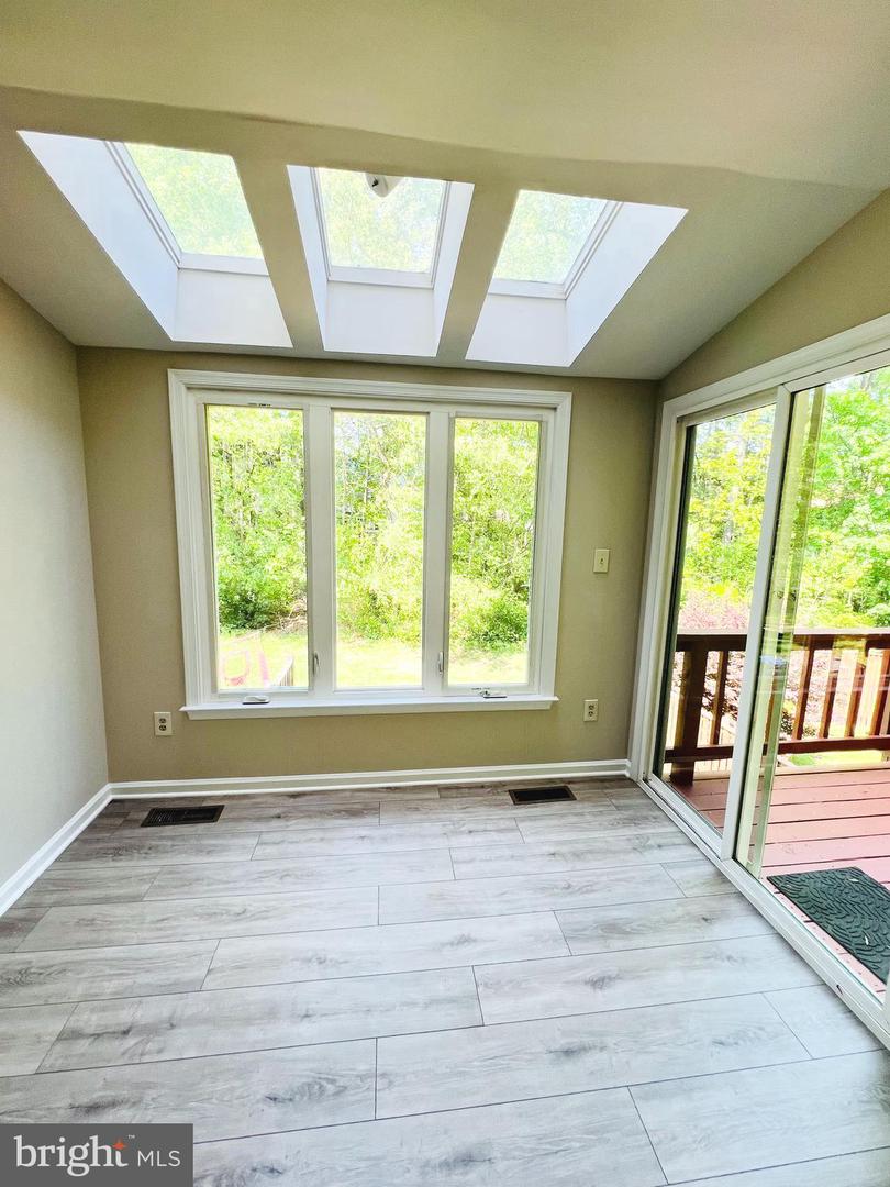 6062 CLAY SPUR CT, CENTREVILLE, Virginia 20121, 3 Bedrooms Bedrooms, ,3 BathroomsBathrooms,Residential,For sale,6062 CLAY SPUR CT,VAFX2238214 MLS # VAFX2238214