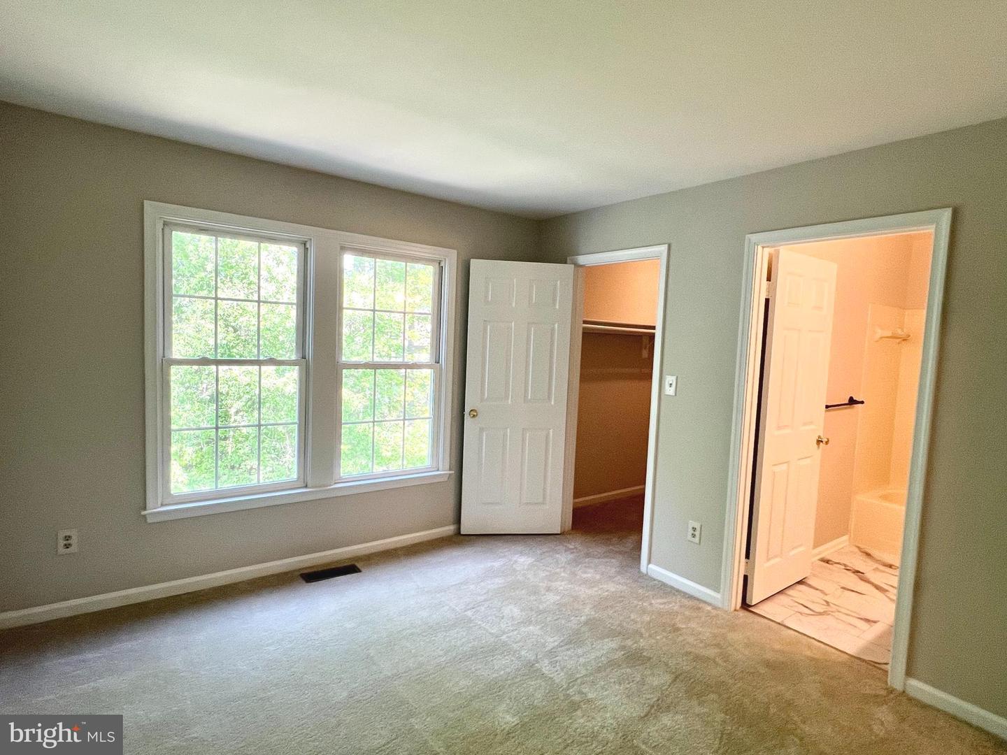 6062 CLAY SPUR CT, CENTREVILLE, Virginia 20121, 3 Bedrooms Bedrooms, ,3 BathroomsBathrooms,Residential,For sale,6062 CLAY SPUR CT,VAFX2238214 MLS # VAFX2238214