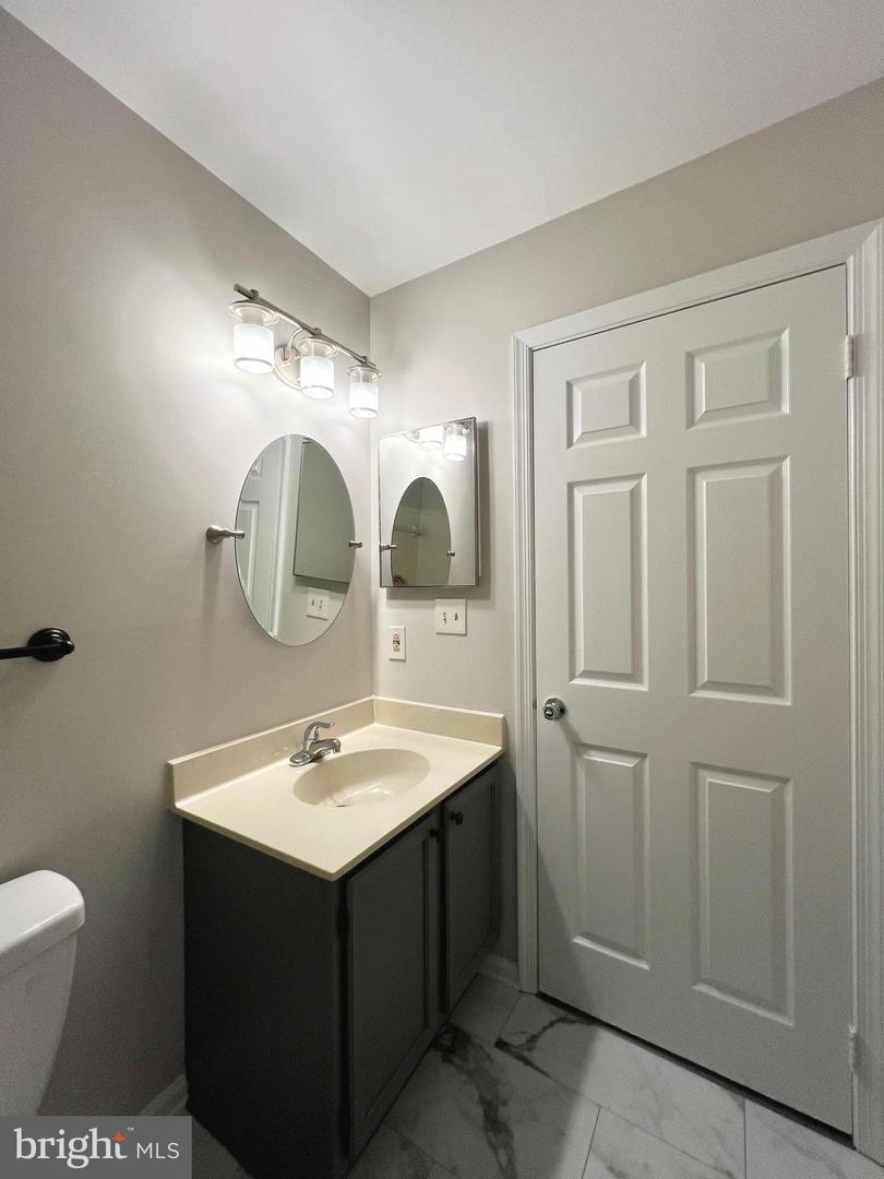 6062 CLAY SPUR CT, CENTREVILLE, Virginia 20121, 3 Bedrooms Bedrooms, ,3 BathroomsBathrooms,Residential,For sale,6062 CLAY SPUR CT,VAFX2238214 MLS # VAFX2238214