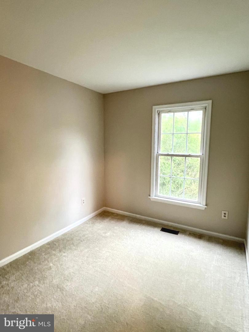 6062 CLAY SPUR CT, CENTREVILLE, Virginia 20121, 3 Bedrooms Bedrooms, ,3 BathroomsBathrooms,Residential,For sale,6062 CLAY SPUR CT,VAFX2238214 MLS # VAFX2238214