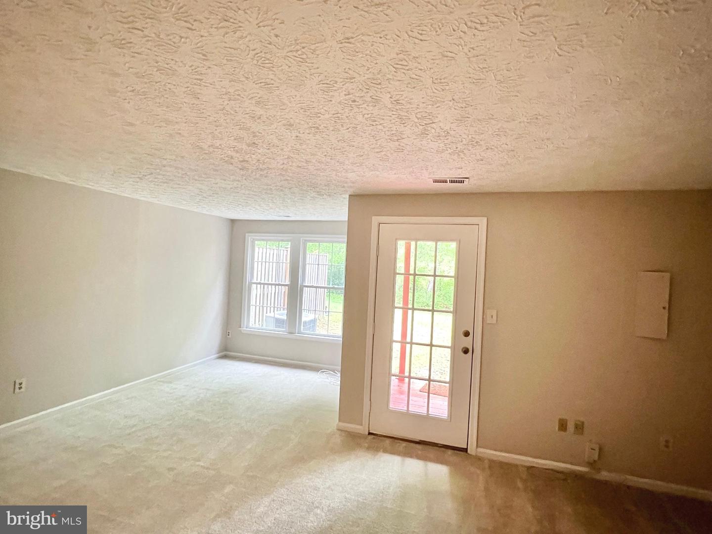 6062 CLAY SPUR CT, CENTREVILLE, Virginia 20121, 3 Bedrooms Bedrooms, ,3 BathroomsBathrooms,Residential,For sale,6062 CLAY SPUR CT,VAFX2238214 MLS # VAFX2238214
