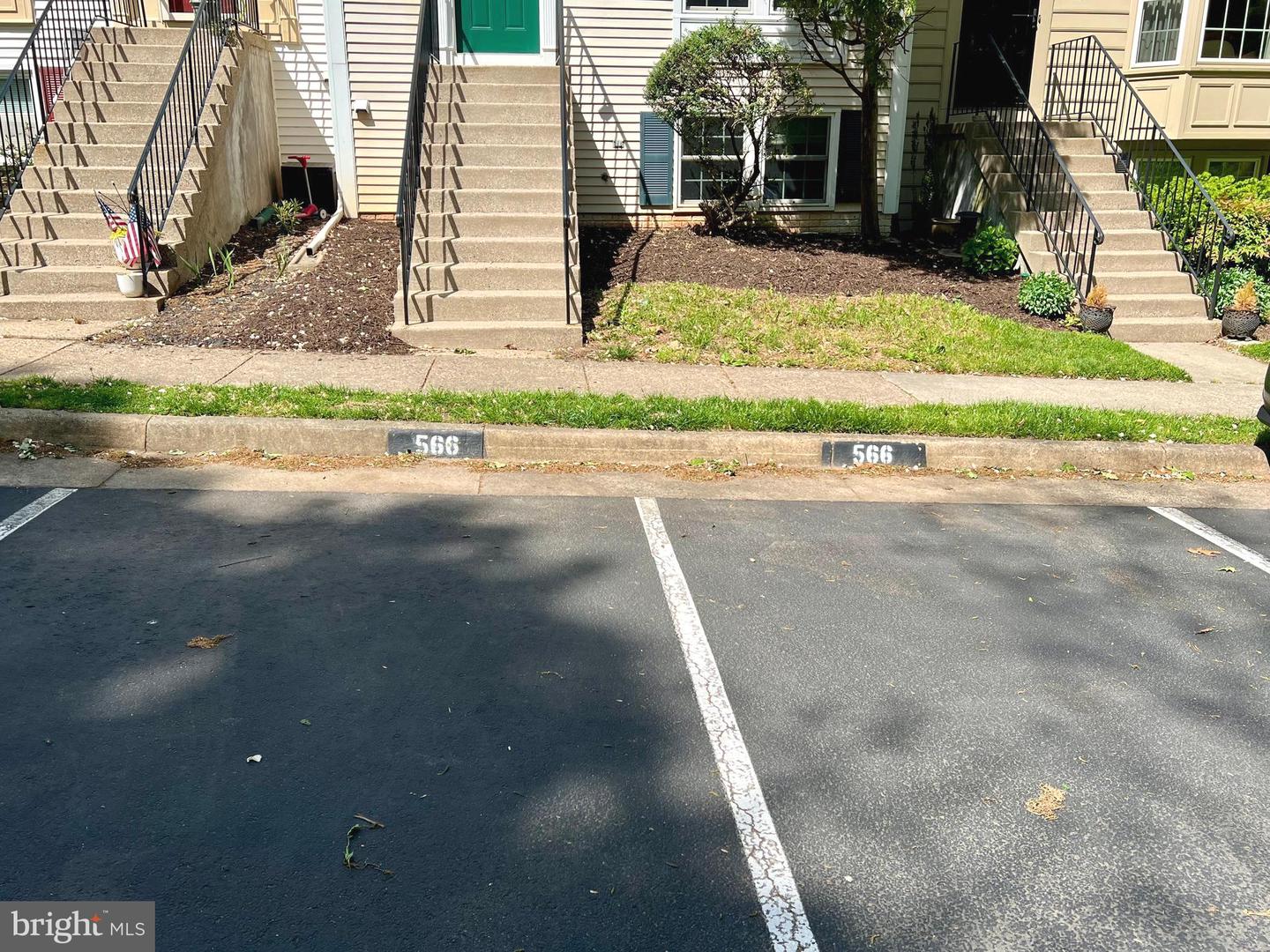 6062 CLAY SPUR CT, CENTREVILLE, Virginia 20121, 3 Bedrooms Bedrooms, ,3 BathroomsBathrooms,Residential,For sale,6062 CLAY SPUR CT,VAFX2238214 MLS # VAFX2238214