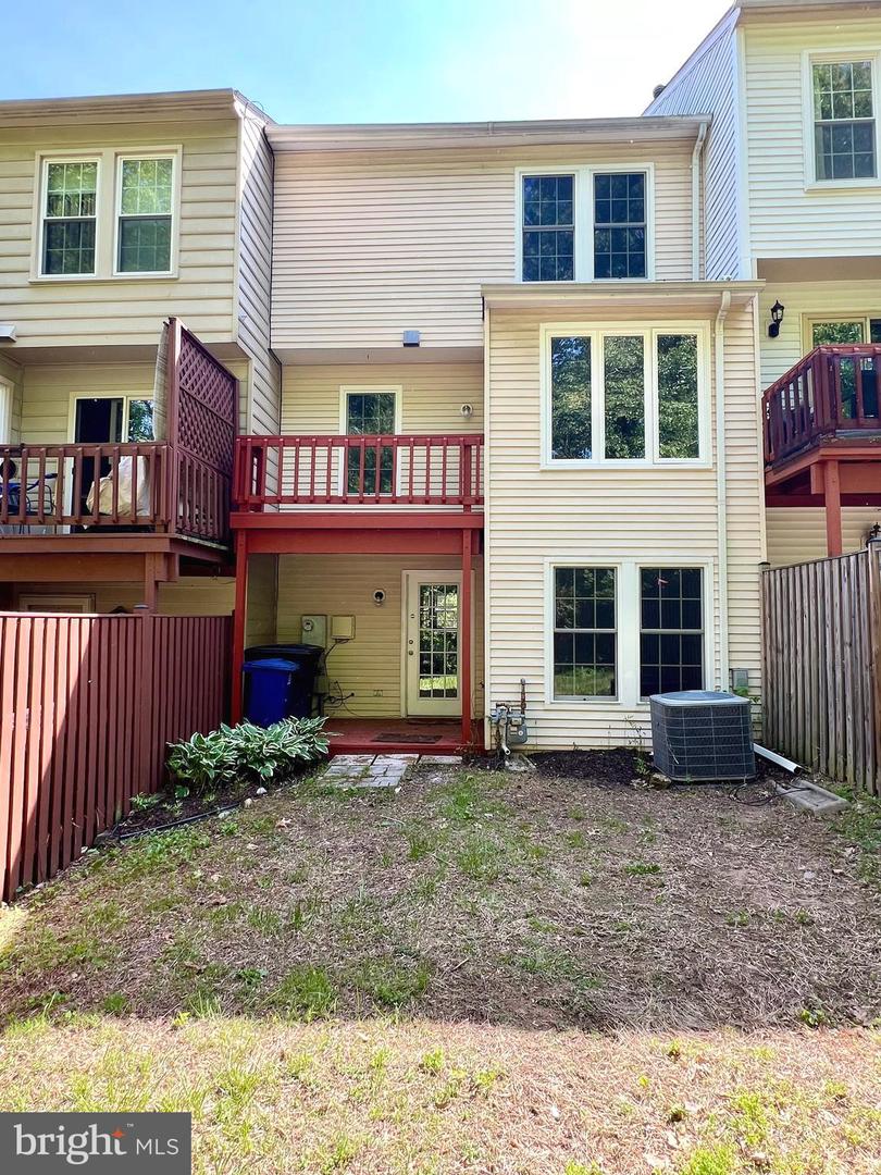 6062 CLAY SPUR CT, CENTREVILLE, Virginia 20121, 3 Bedrooms Bedrooms, ,3 BathroomsBathrooms,Residential,For sale,6062 CLAY SPUR CT,VAFX2238214 MLS # VAFX2238214