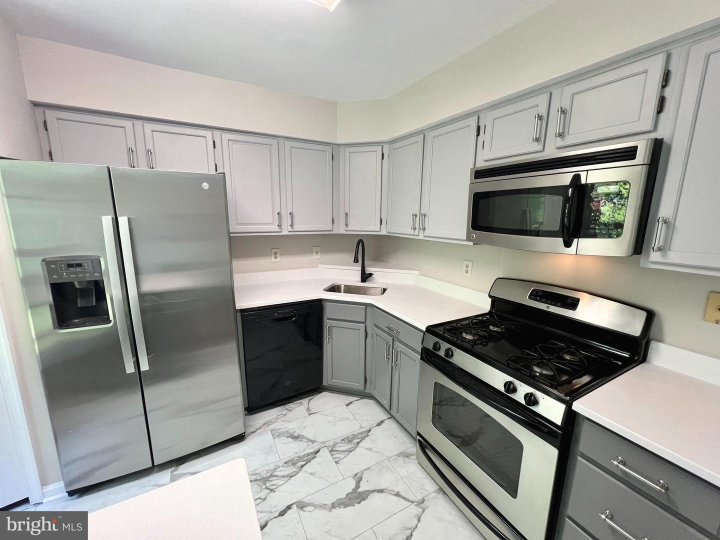 6062 CLAY SPUR CT, CENTREVILLE, Virginia 20121, 3 Bedrooms Bedrooms, ,3 BathroomsBathrooms,Residential,For sale,6062 CLAY SPUR CT,VAFX2238214 MLS # VAFX2238214