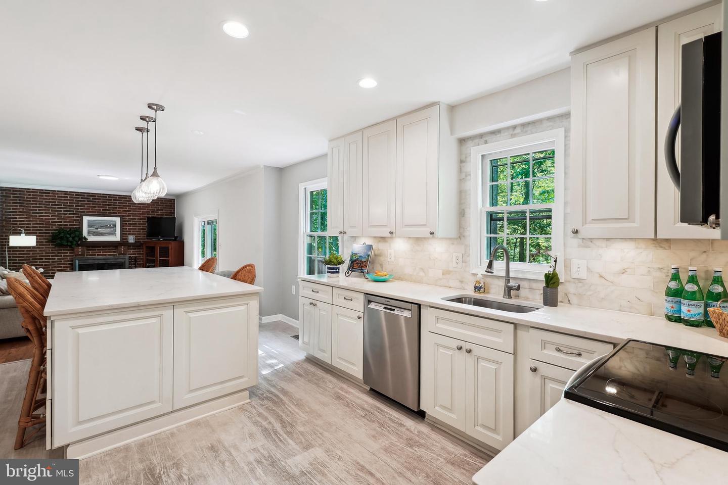 12871 VALLEYWOOD DR, WOODBRIDGE, Virginia 22192, 4 Bedrooms Bedrooms, ,2 BathroomsBathrooms,Residential,For sale,12871 VALLEYWOOD DR,VAPW2093760 MLS # VAPW2093760
