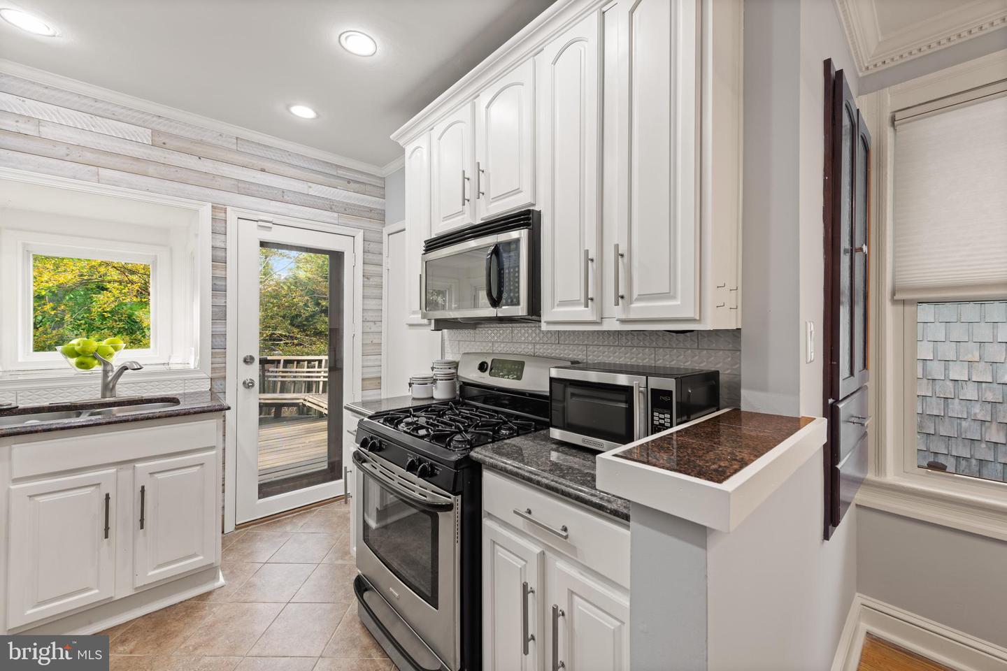 2610 HAMLIN ST NE, WASHINGTON, District Of Columbia 20018, 3 Bedrooms Bedrooms, ,2 BathroomsBathrooms,Residential,For sale,2610 HAMLIN ST NE,DCDC2198642 MLS # DCDC2198642