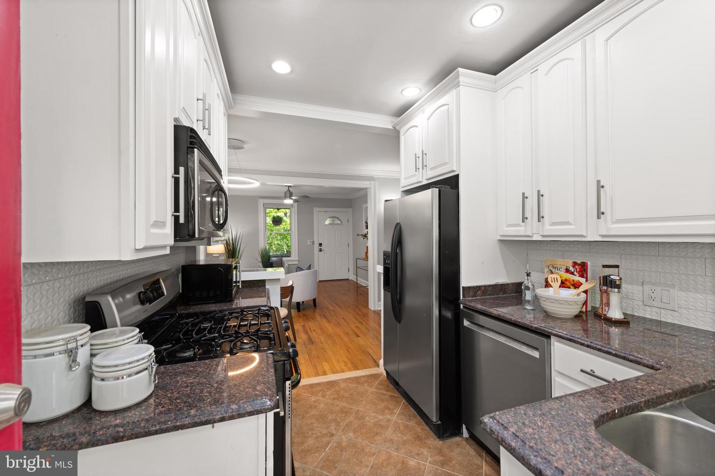 2610 HAMLIN ST NE, WASHINGTON, District Of Columbia 20018, 3 Bedrooms Bedrooms, ,2 BathroomsBathrooms,Residential,For sale,2610 HAMLIN ST NE,DCDC2198642 MLS # DCDC2198642