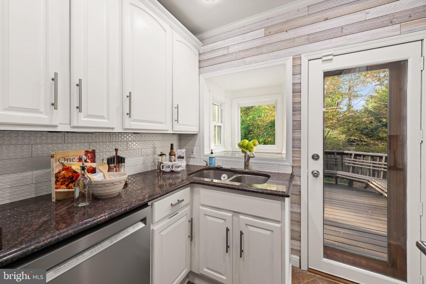 2610 HAMLIN ST NE, WASHINGTON, District Of Columbia 20018, 3 Bedrooms Bedrooms, ,2 BathroomsBathrooms,Residential,For sale,2610 HAMLIN ST NE,DCDC2198642 MLS # DCDC2198642