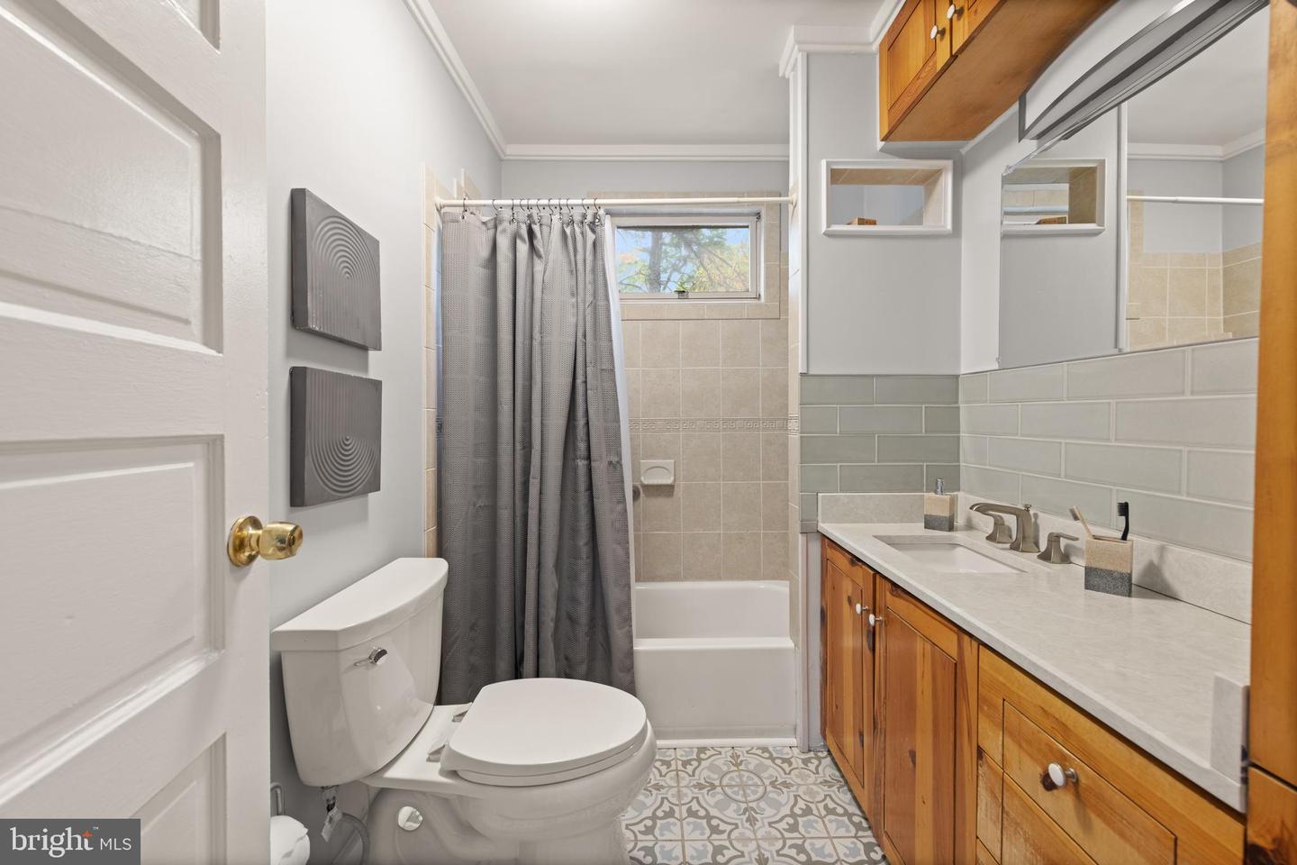 2610 HAMLIN ST NE, WASHINGTON, District Of Columbia 20018, 3 Bedrooms Bedrooms, ,2 BathroomsBathrooms,Residential,For sale,2610 HAMLIN ST NE,DCDC2198642 MLS # DCDC2198642